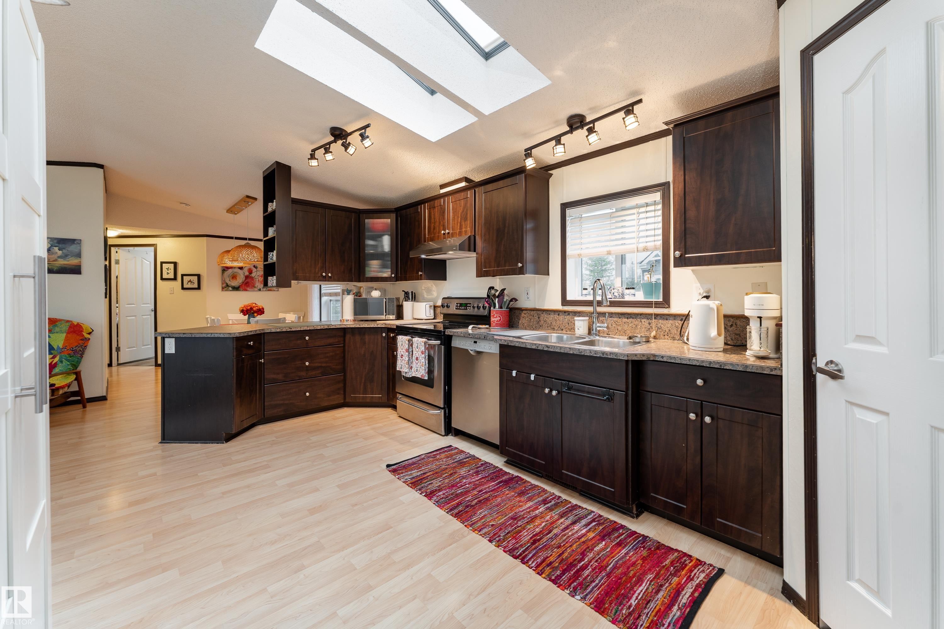 422 Oak Wood Crescent Northwest, Edmonton, AB