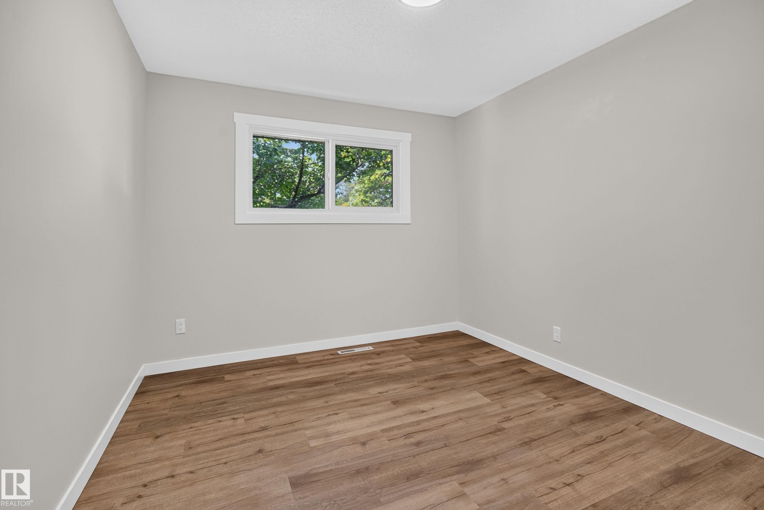 8311 160 Street Nw, Edmonton, AB