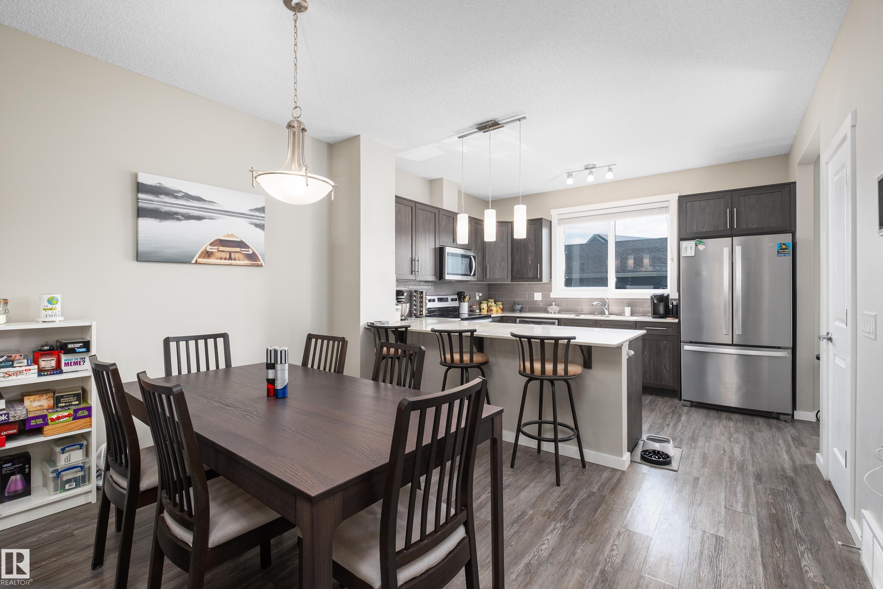 2627 Maple Way Nw, Edmonton, AB - Indoor Photo Showing Dining Room