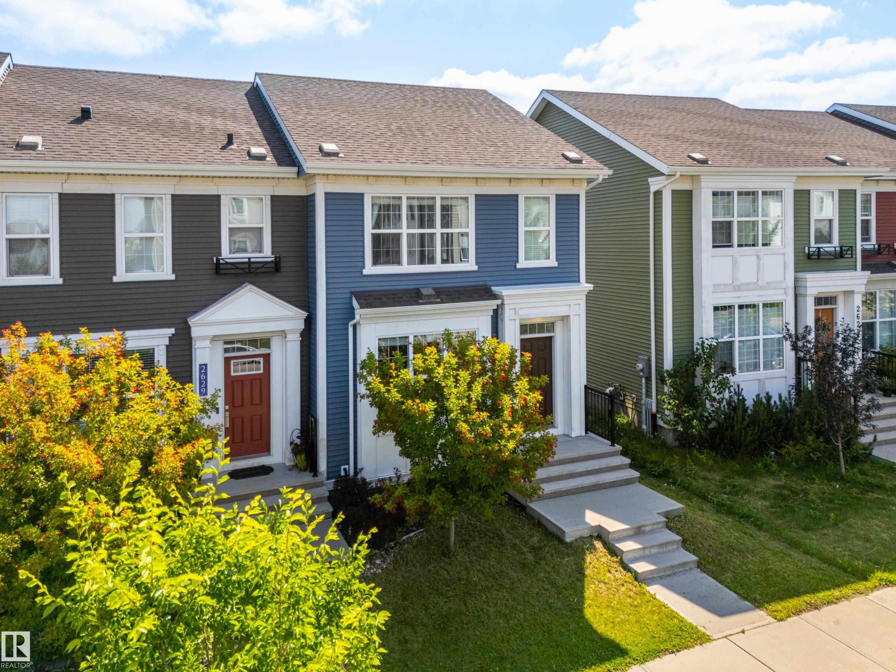 2627 Maple Way Nw, Edmonton, AB - Outdoor With Facade