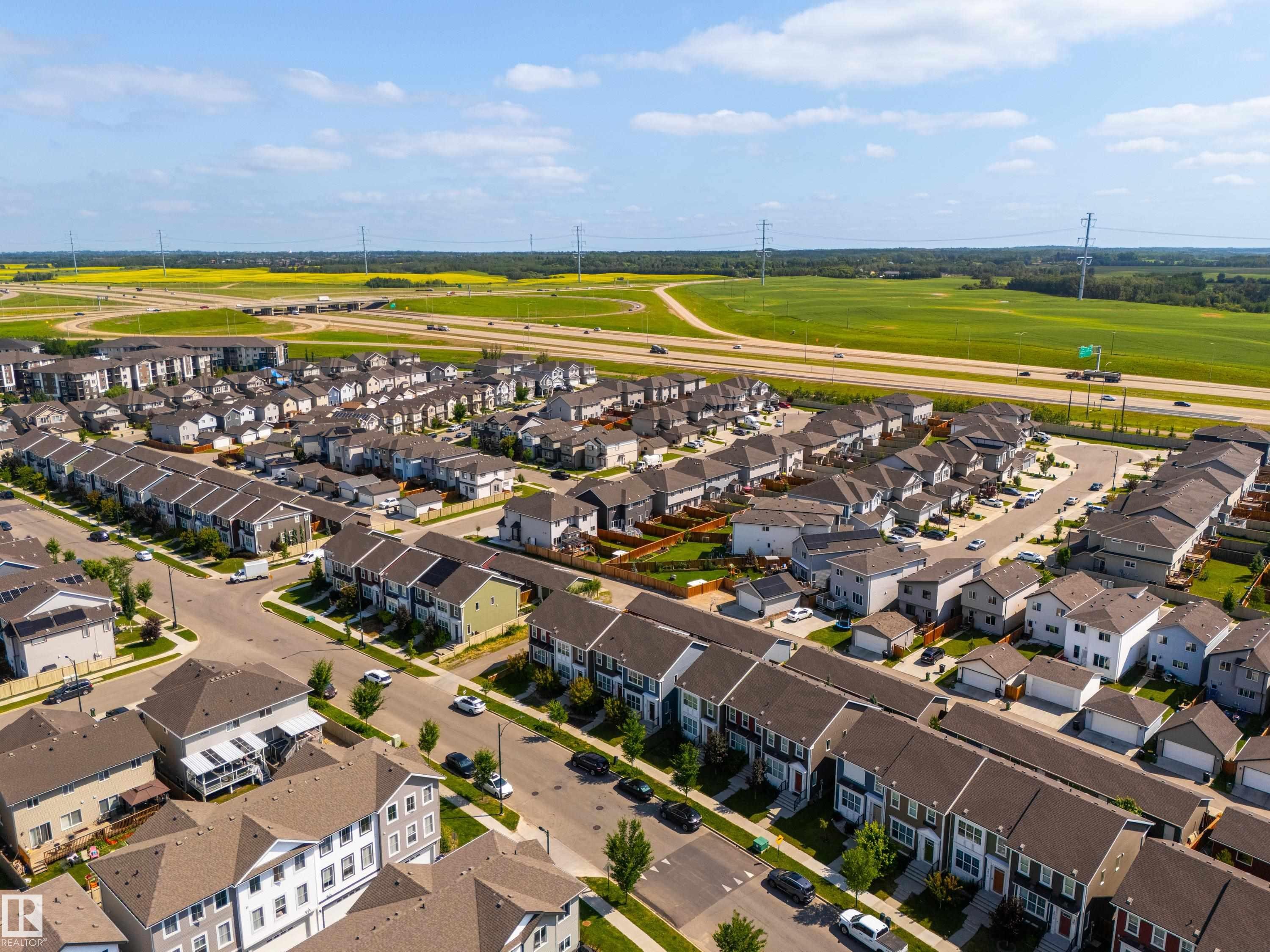 2627 Maple Way Nw, Edmonton, AB - Outdoor With View