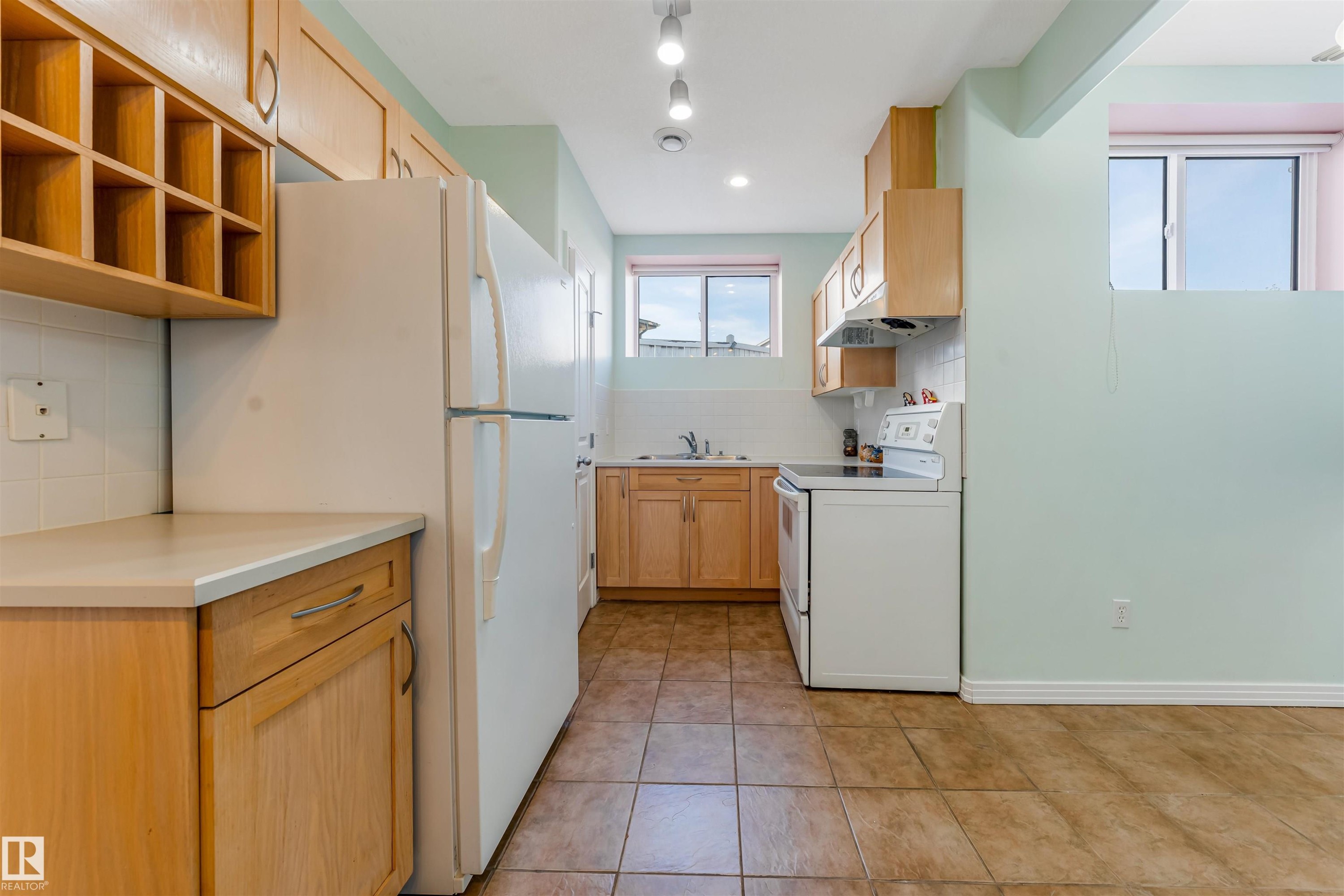 13023 Hudson Way Nw, Edmonton, AB
