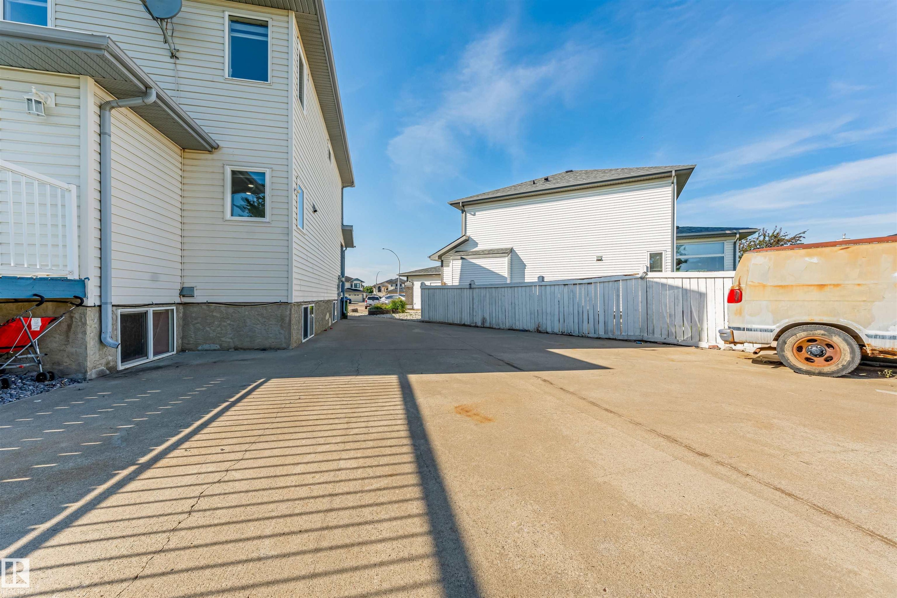 13023 Hudson Way Nw, Edmonton, AB