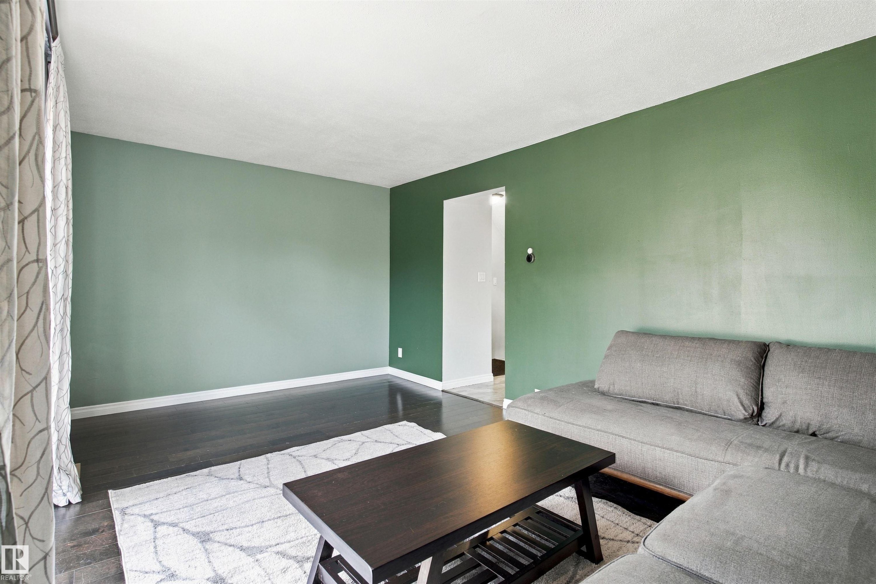 161 Woodstock Nw, Edmonton, AB