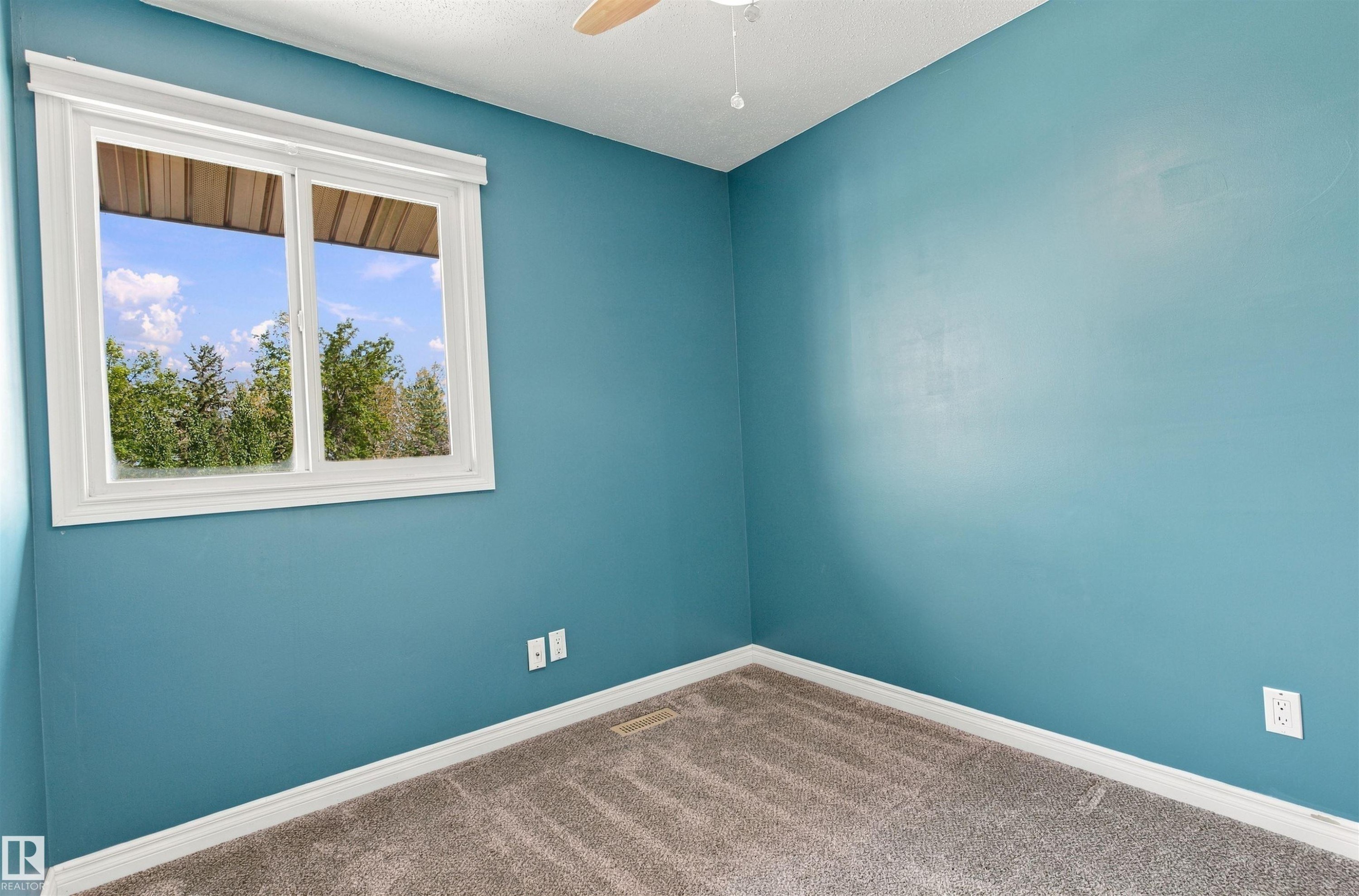 161 Woodstock Nw, Edmonton, AB