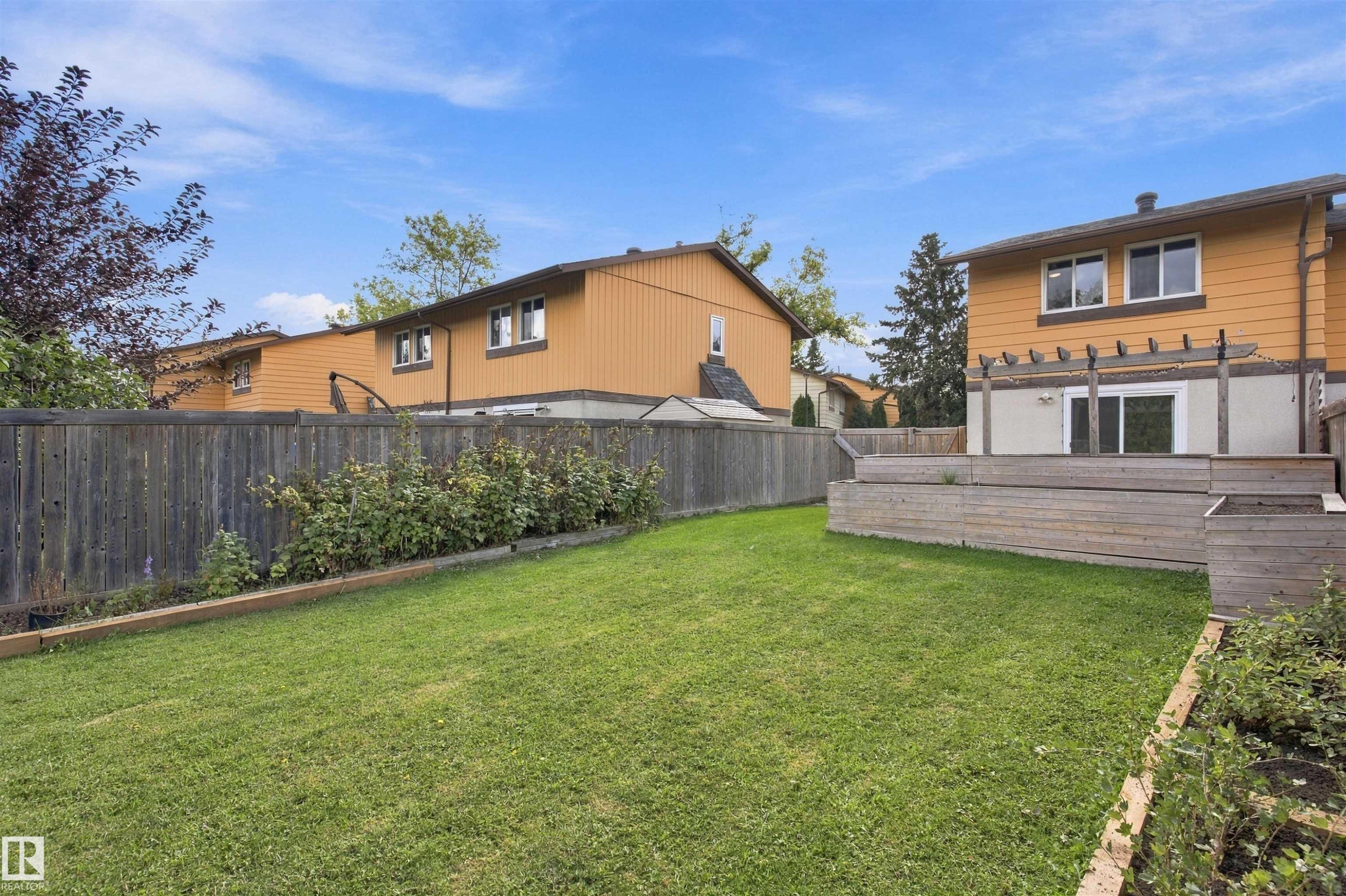 161 Woodstock Nw, Edmonton, AB