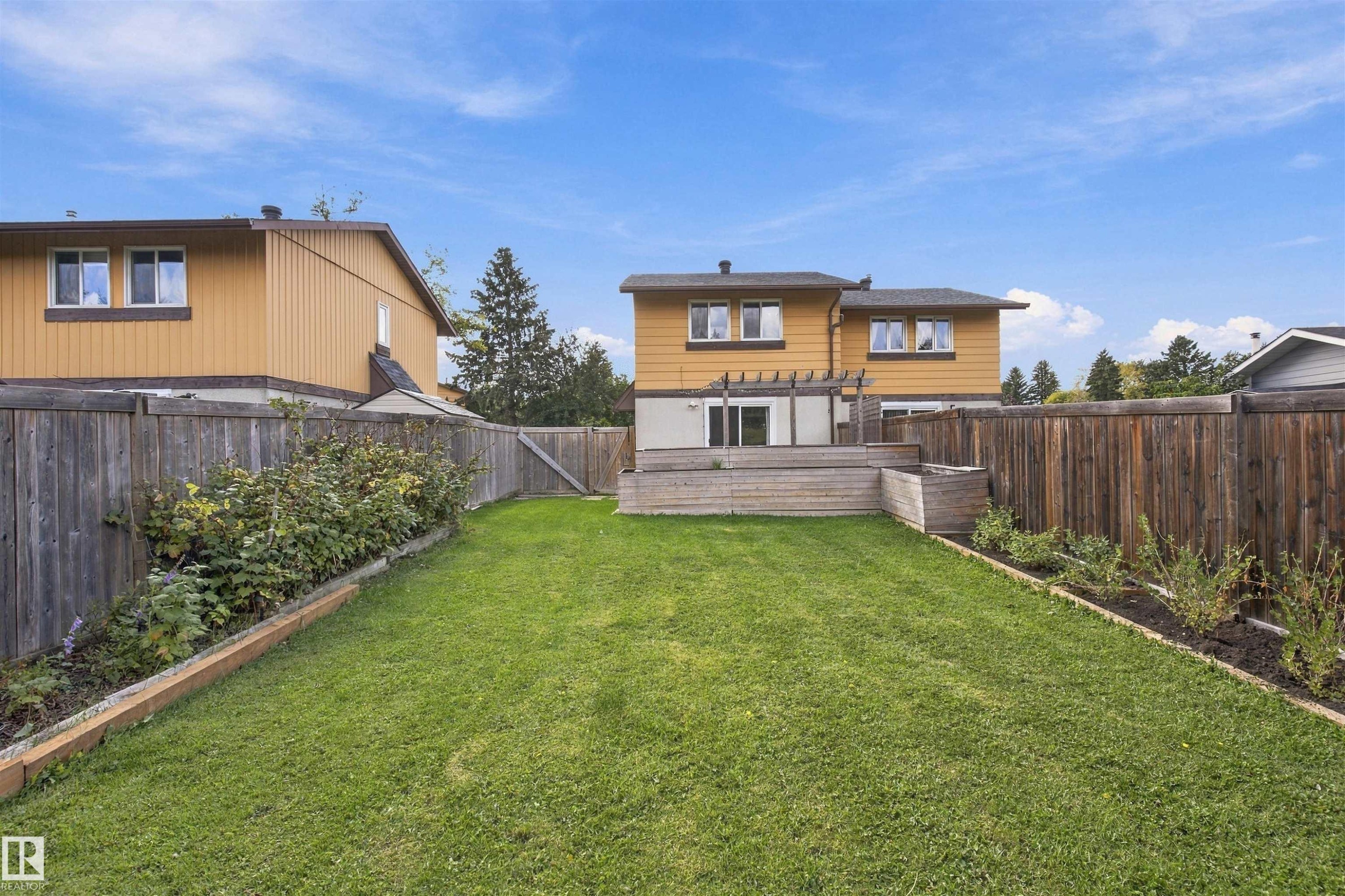 161 Woodstock Nw, Edmonton, AB