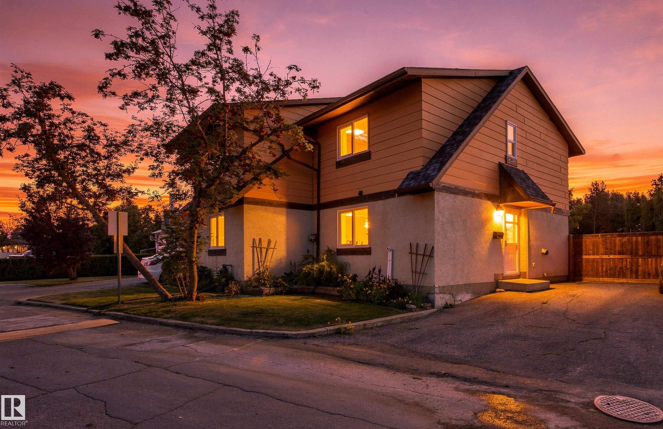 161 Woodstock Nw, Edmonton, AB