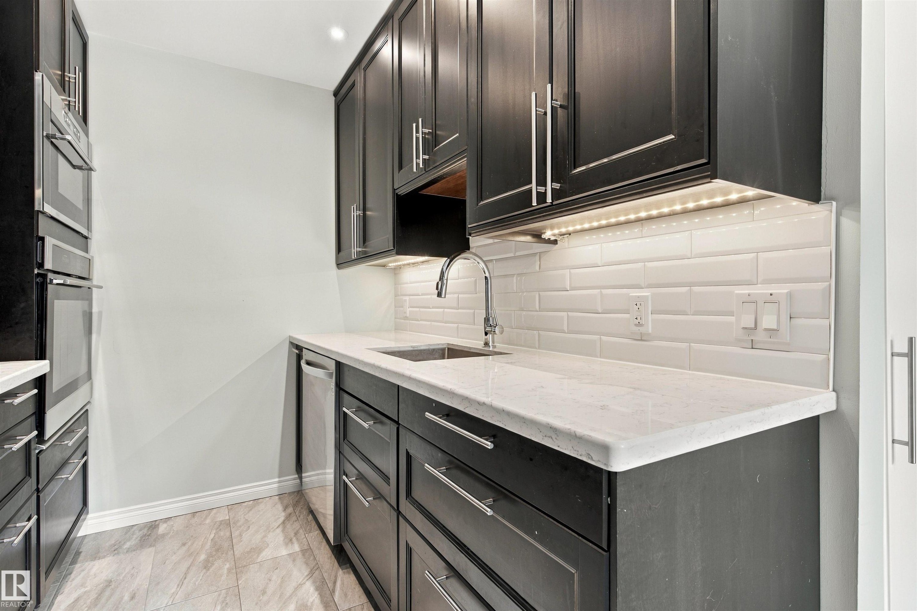 161 Woodstock Nw, Edmonton, AB