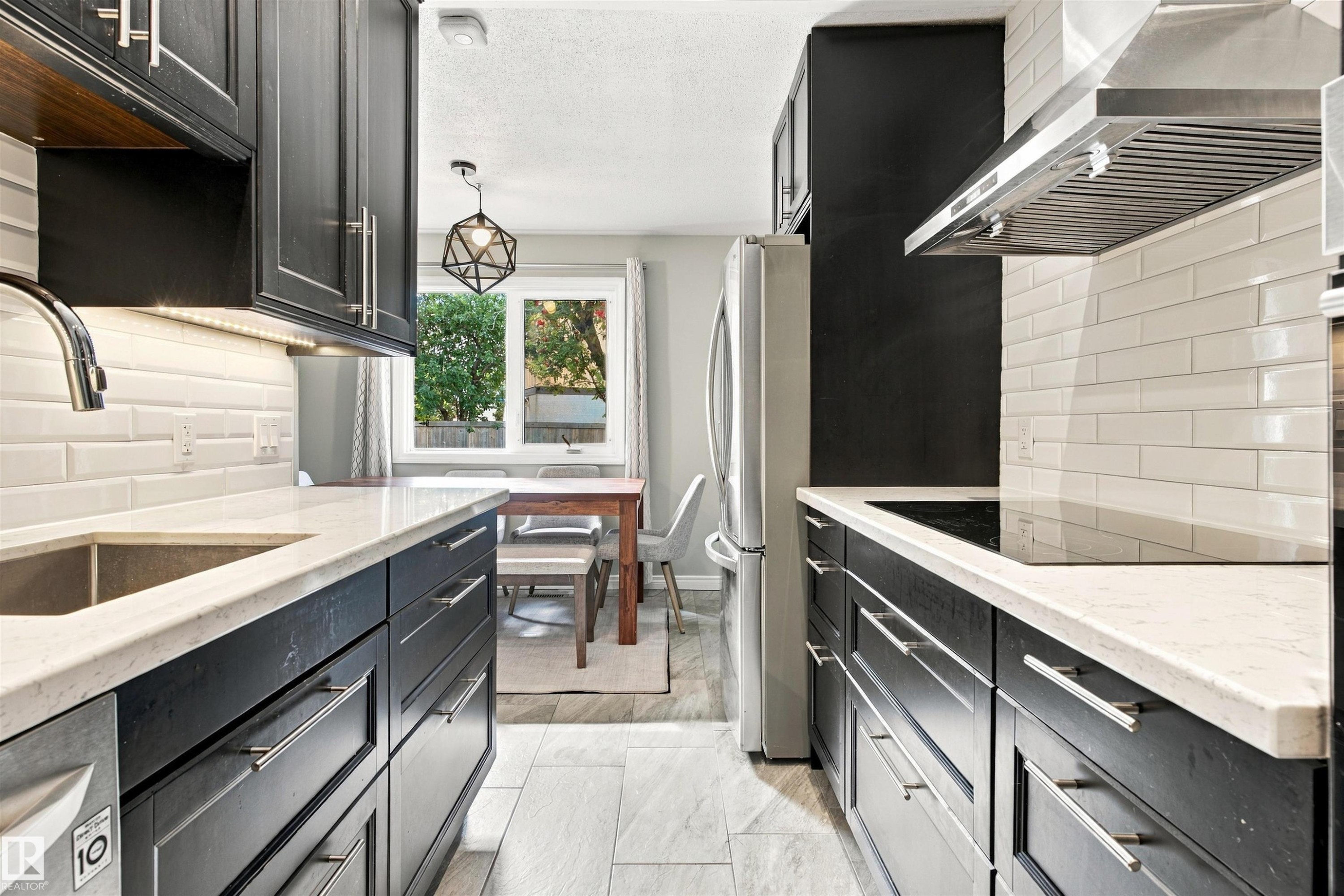 161 Woodstock Nw, Edmonton, AB