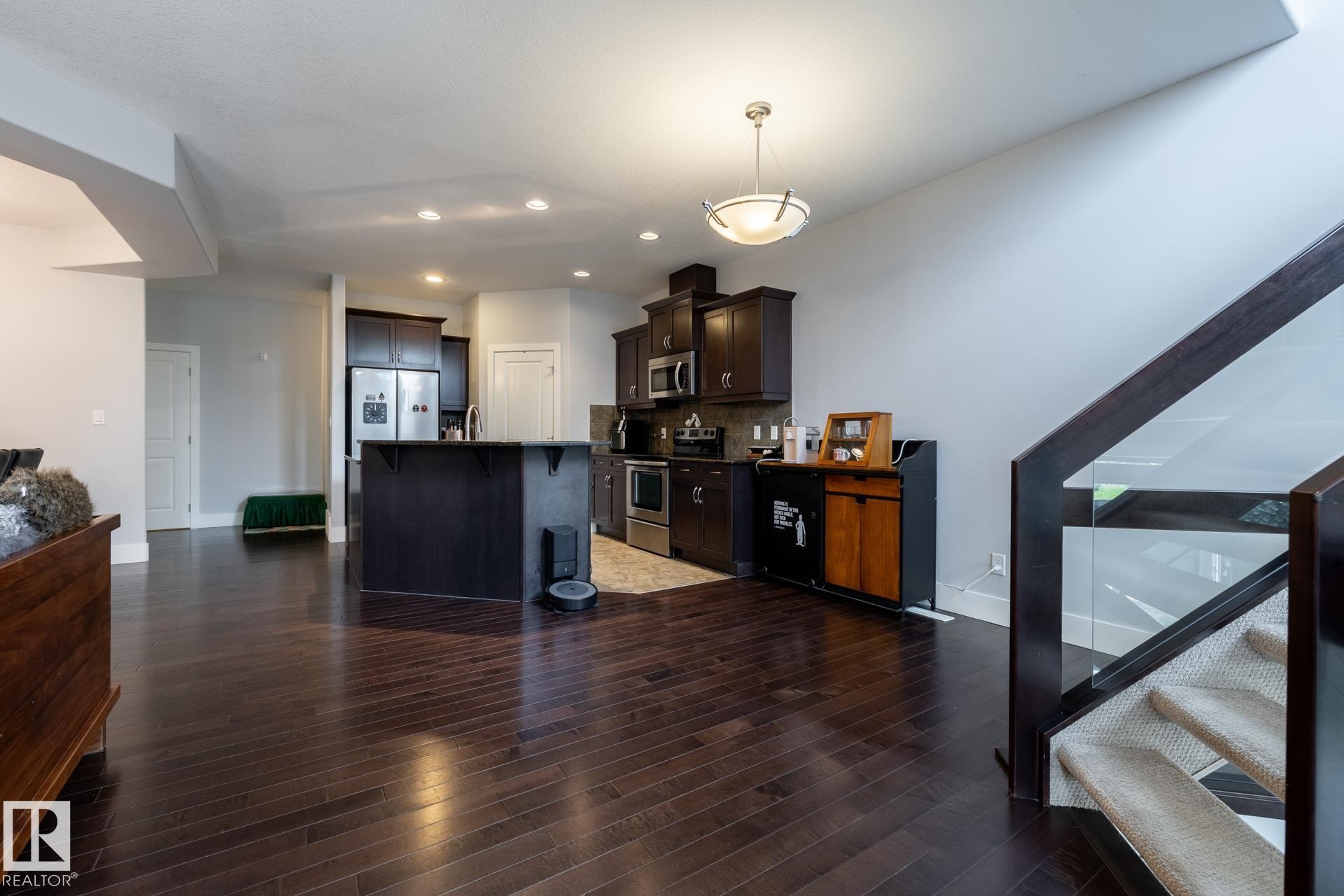#10 1901 126 St Sw, Edmonton, AB - Indoor