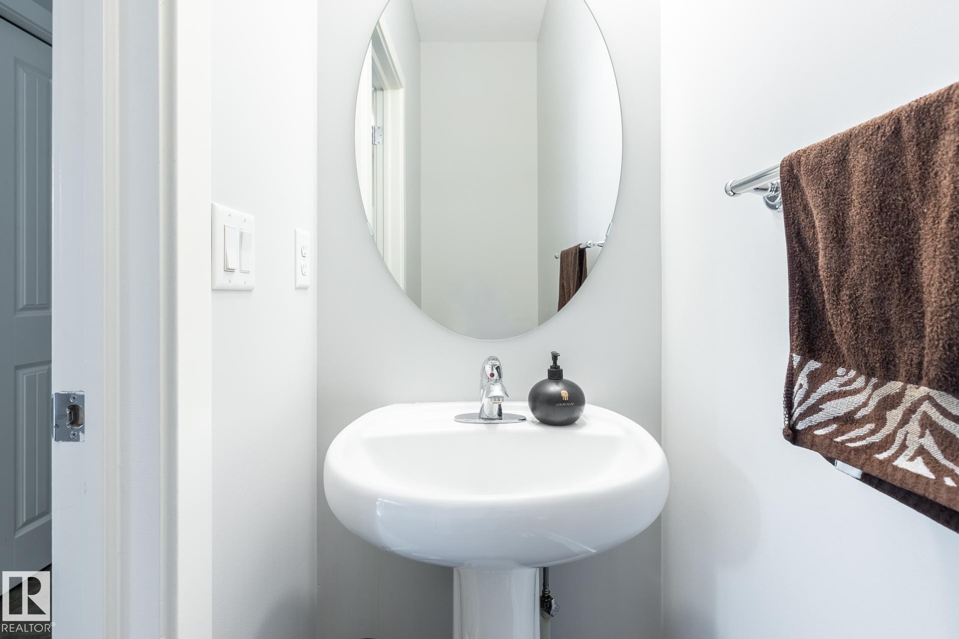#10 1901 126 St Sw, Edmonton, AB - Indoor Photo Showing Bathroom