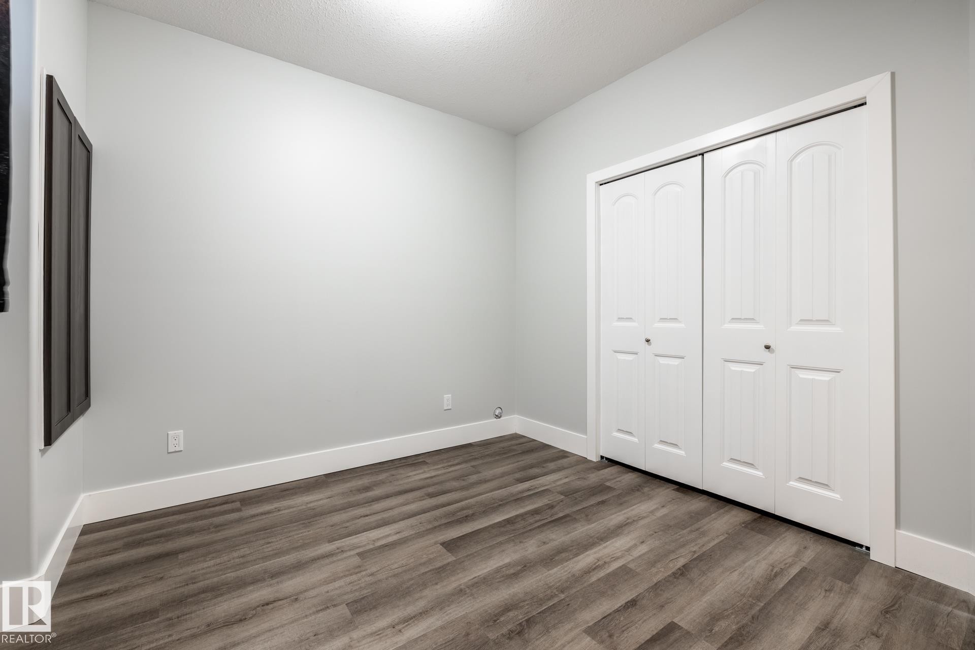 #10 1901 126 St Sw, Edmonton, AB - Indoor Photo Showing Other Room