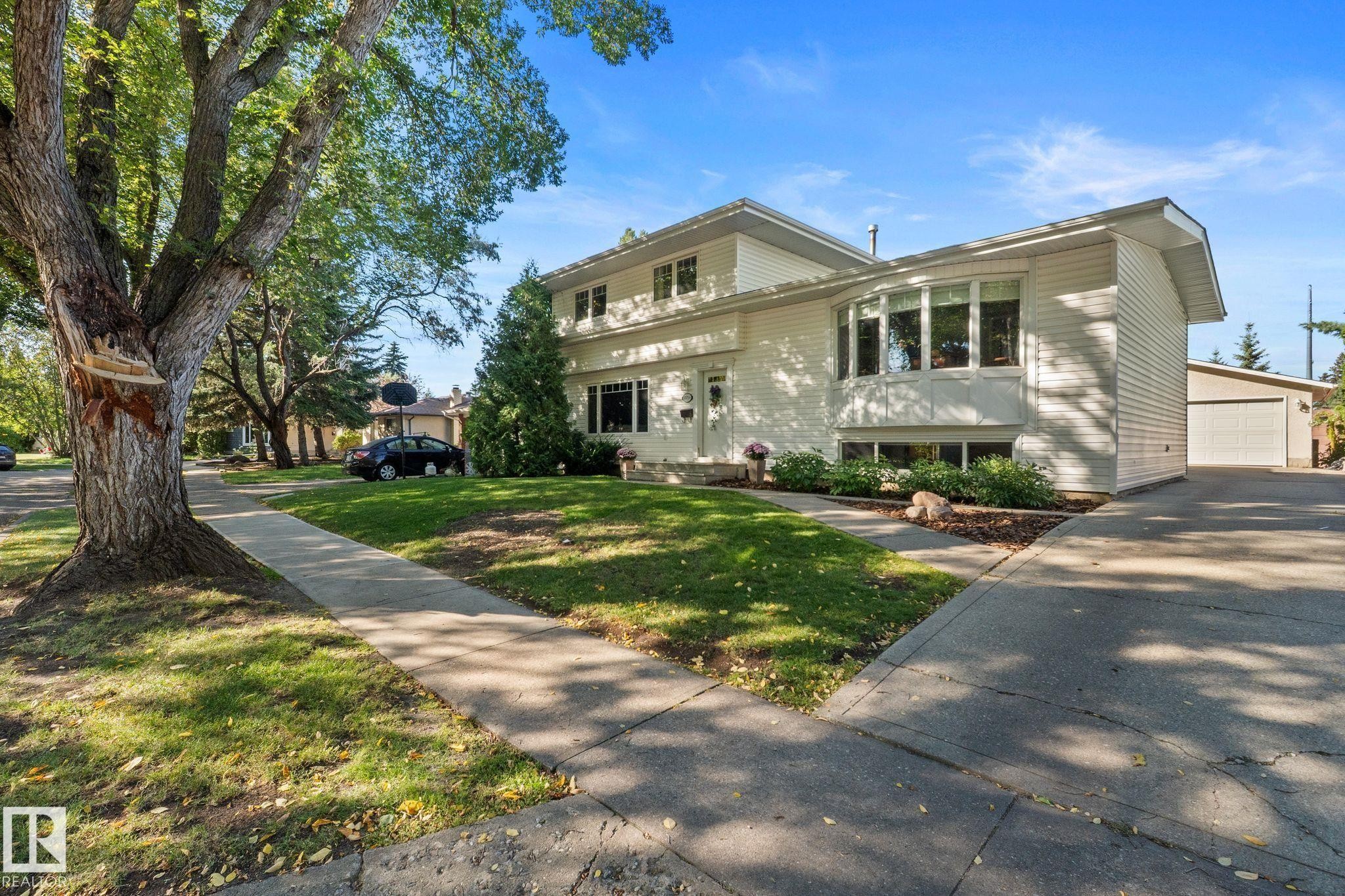 15716 78A Avenue Nw, Edmonton, AB