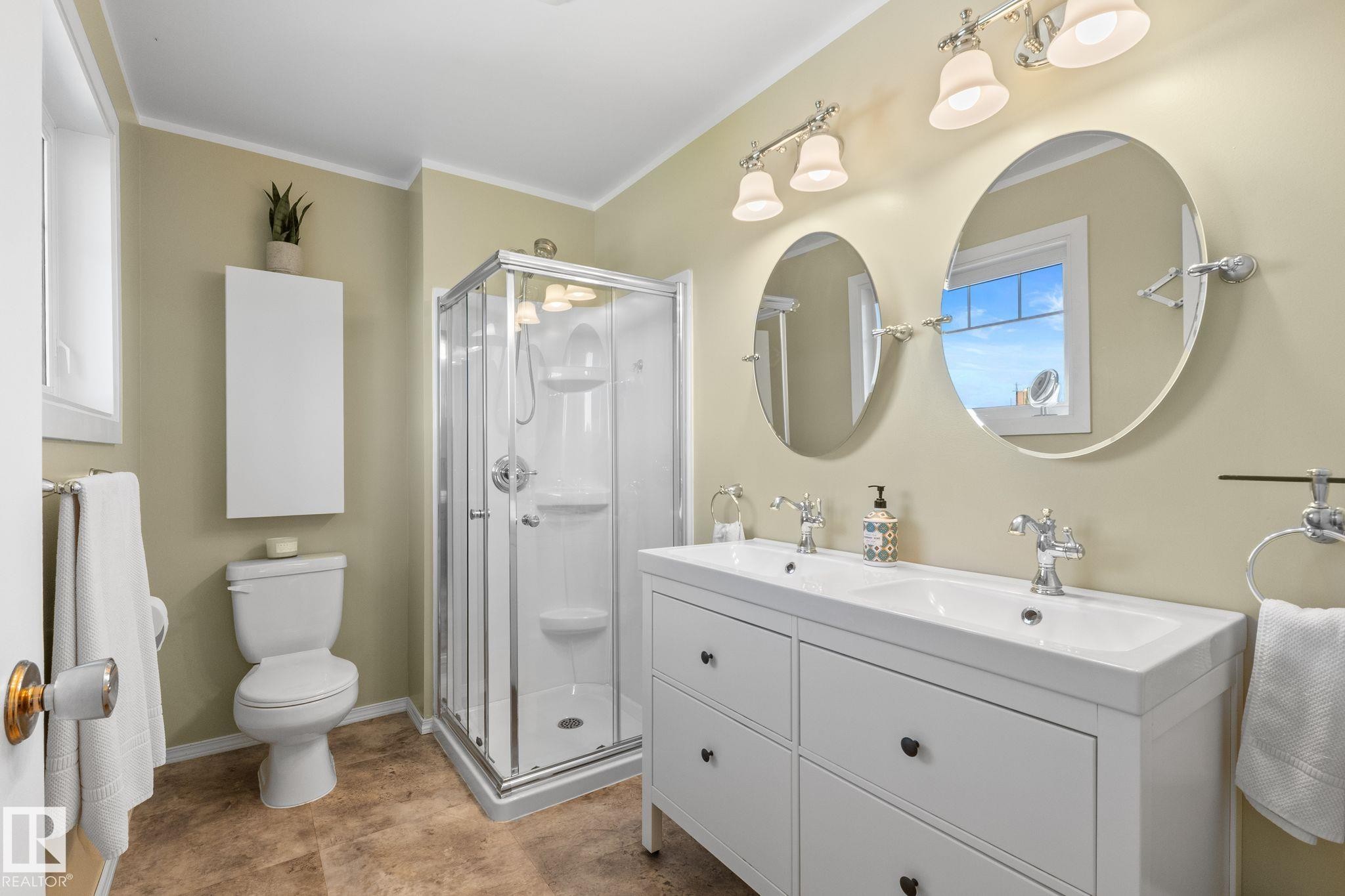 15716 78A Avenue Nw, Edmonton, AB