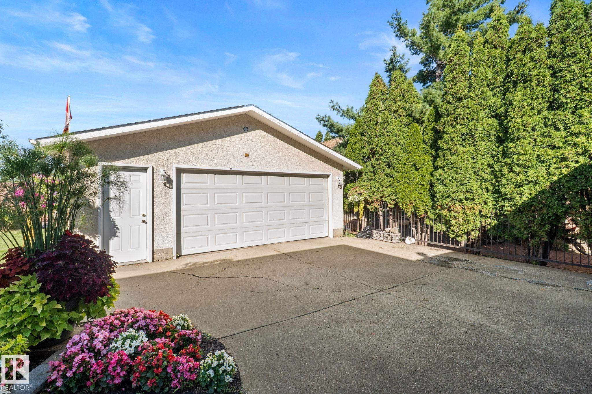 15716 78A Avenue Nw, Edmonton, AB