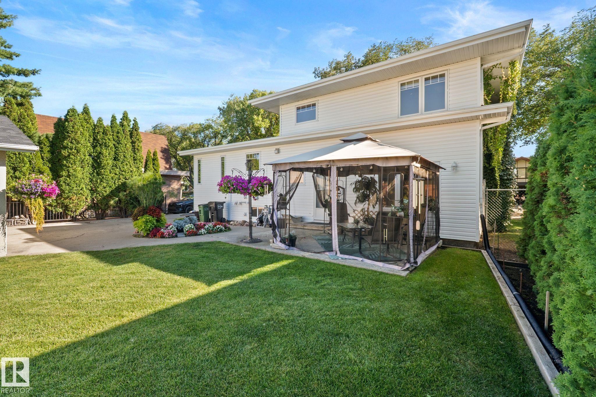 15716 78A Avenue Nw, Edmonton, AB