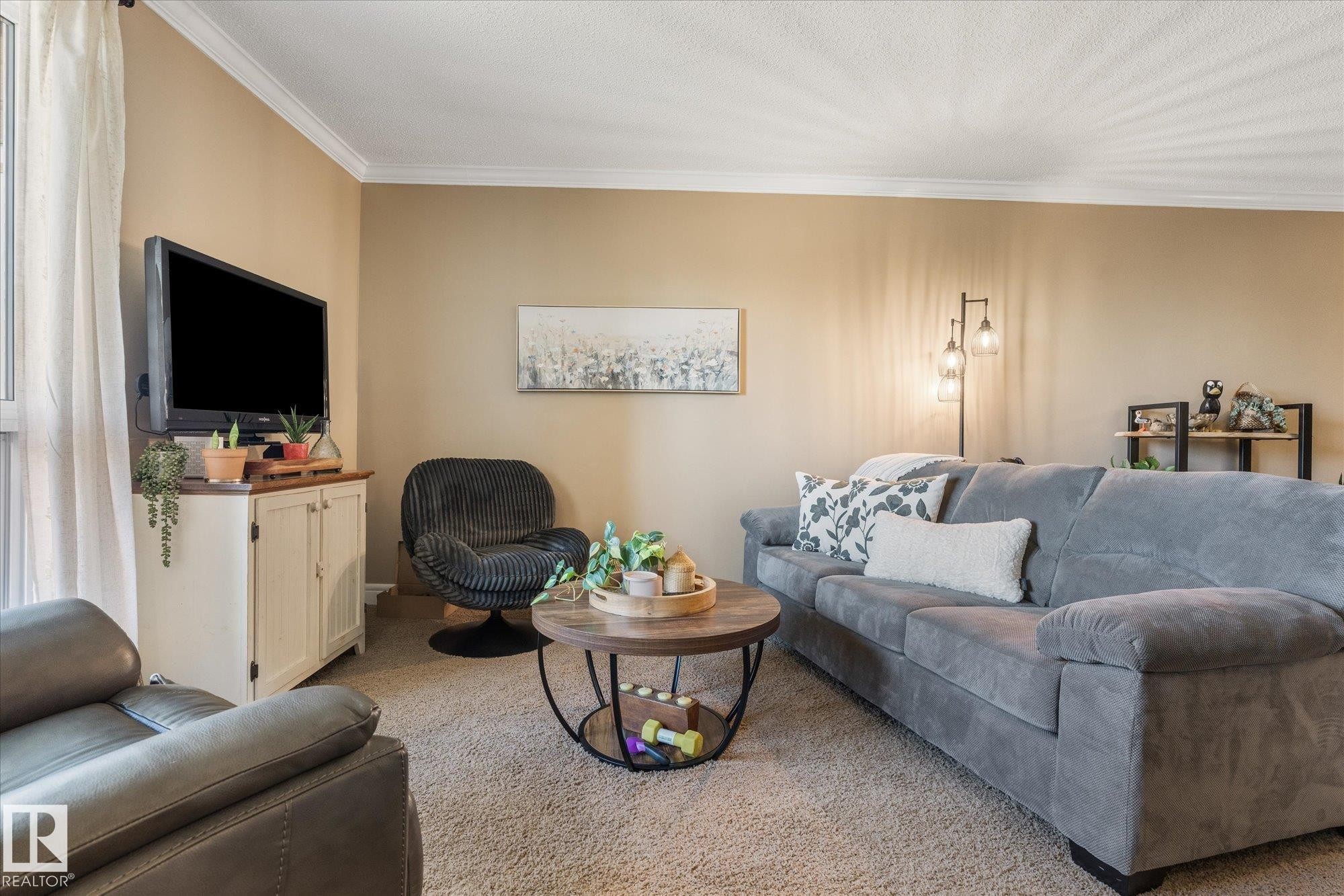 11230 18 Avenue Nw, Edmonton, AB