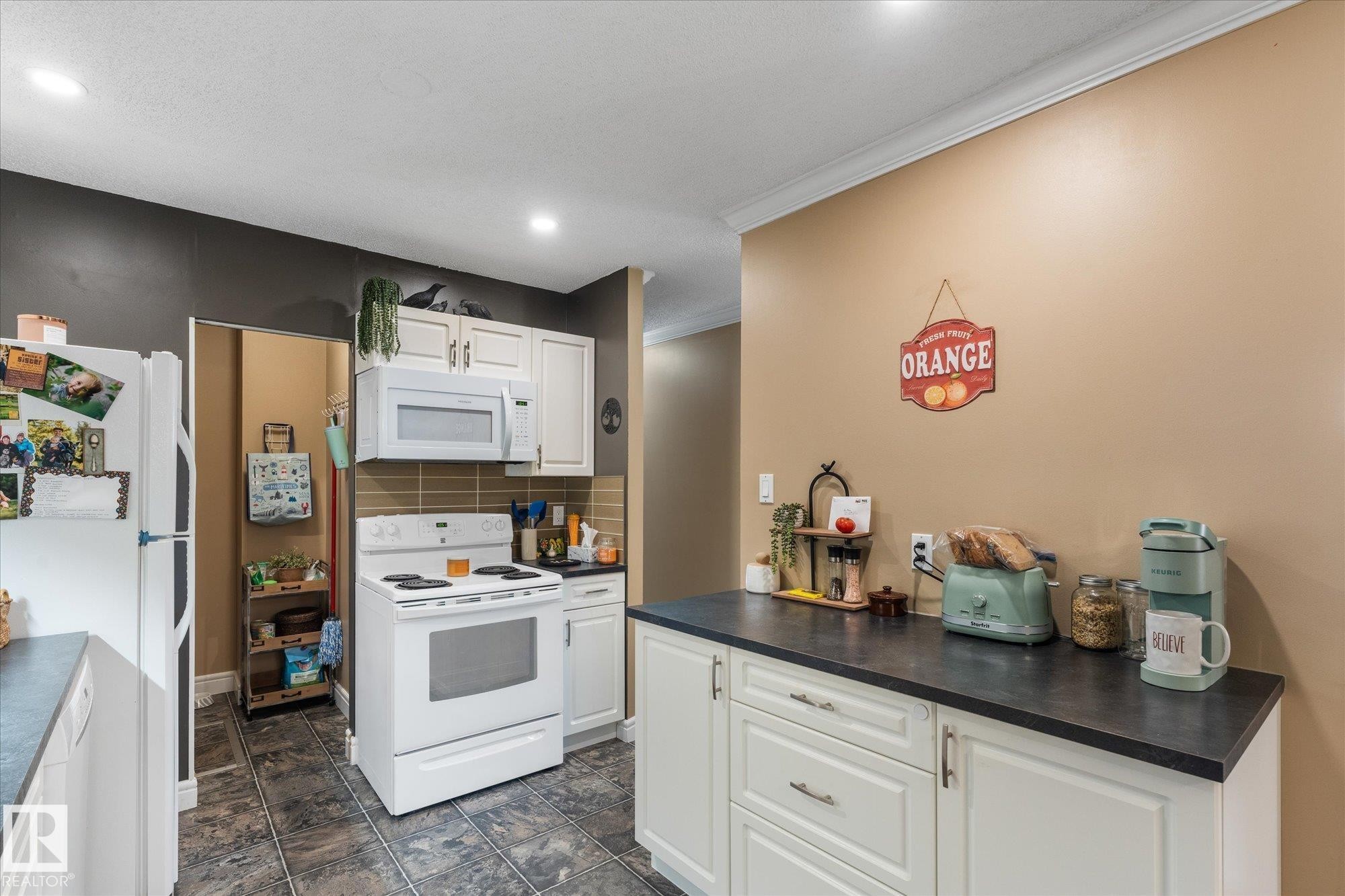 11230 18 Avenue Nw, Edmonton, AB