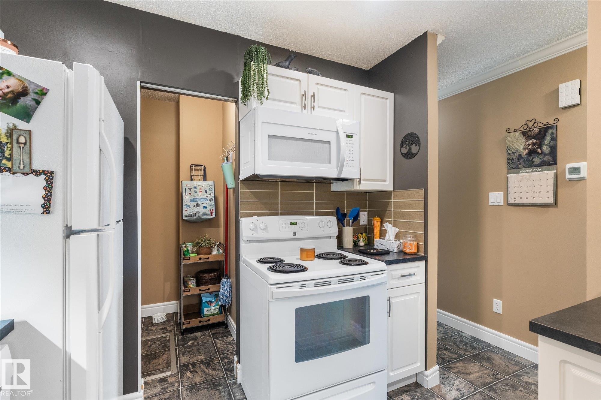 11230 18 Avenue Nw, Edmonton, AB