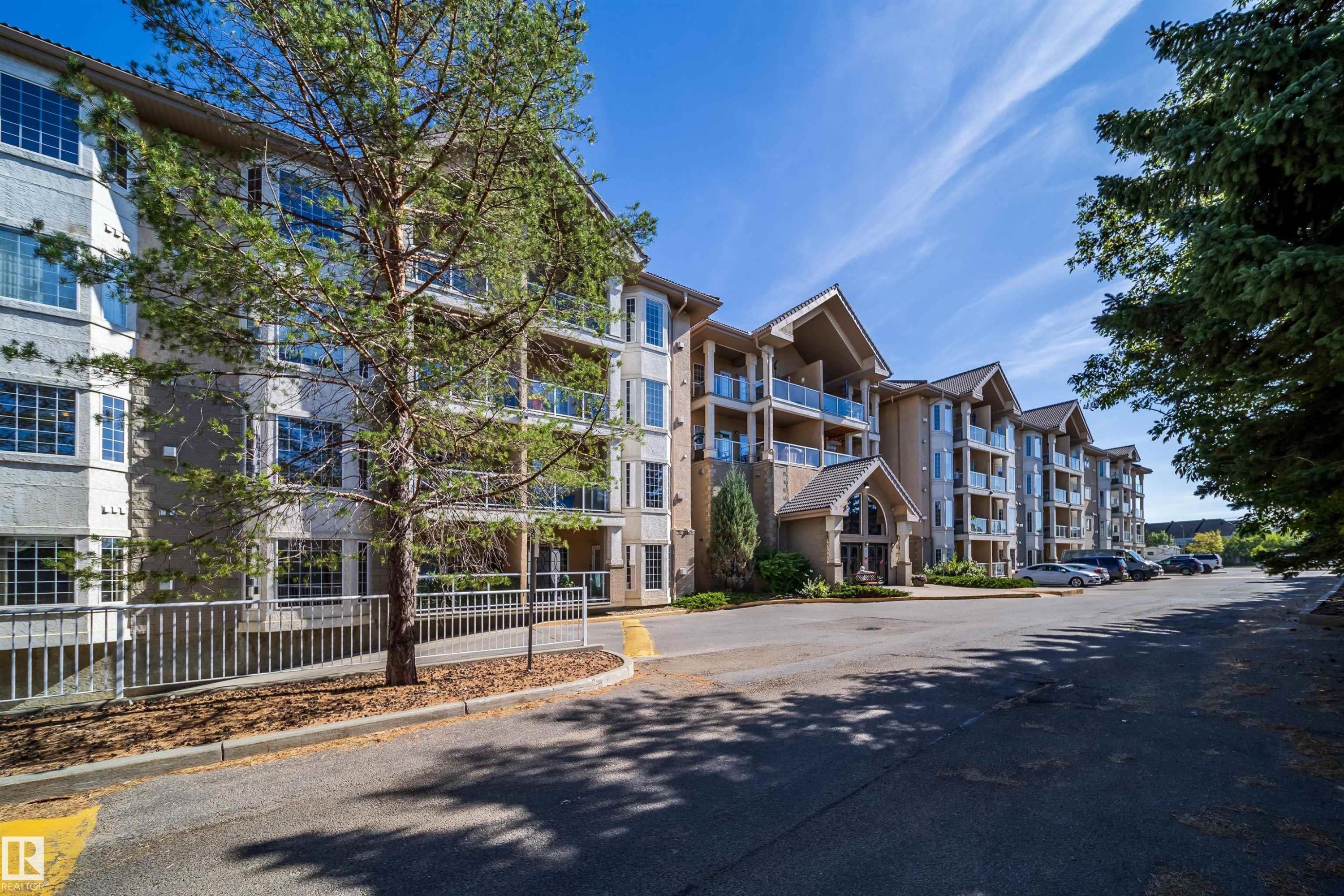 #208 11260 153 Av Nw, Edmonton, AB
