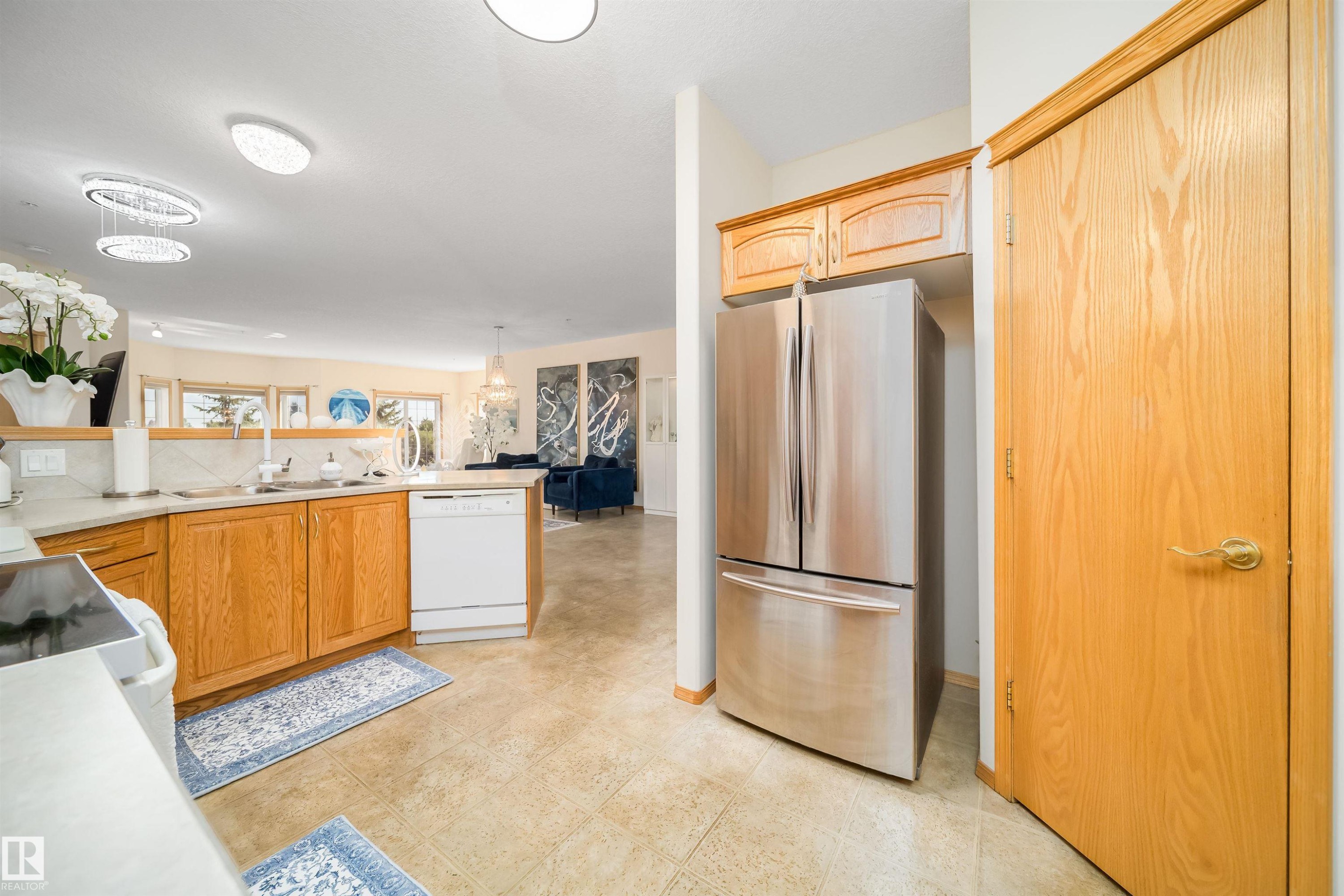 #208 11260 153 Av Nw, Edmonton, AB