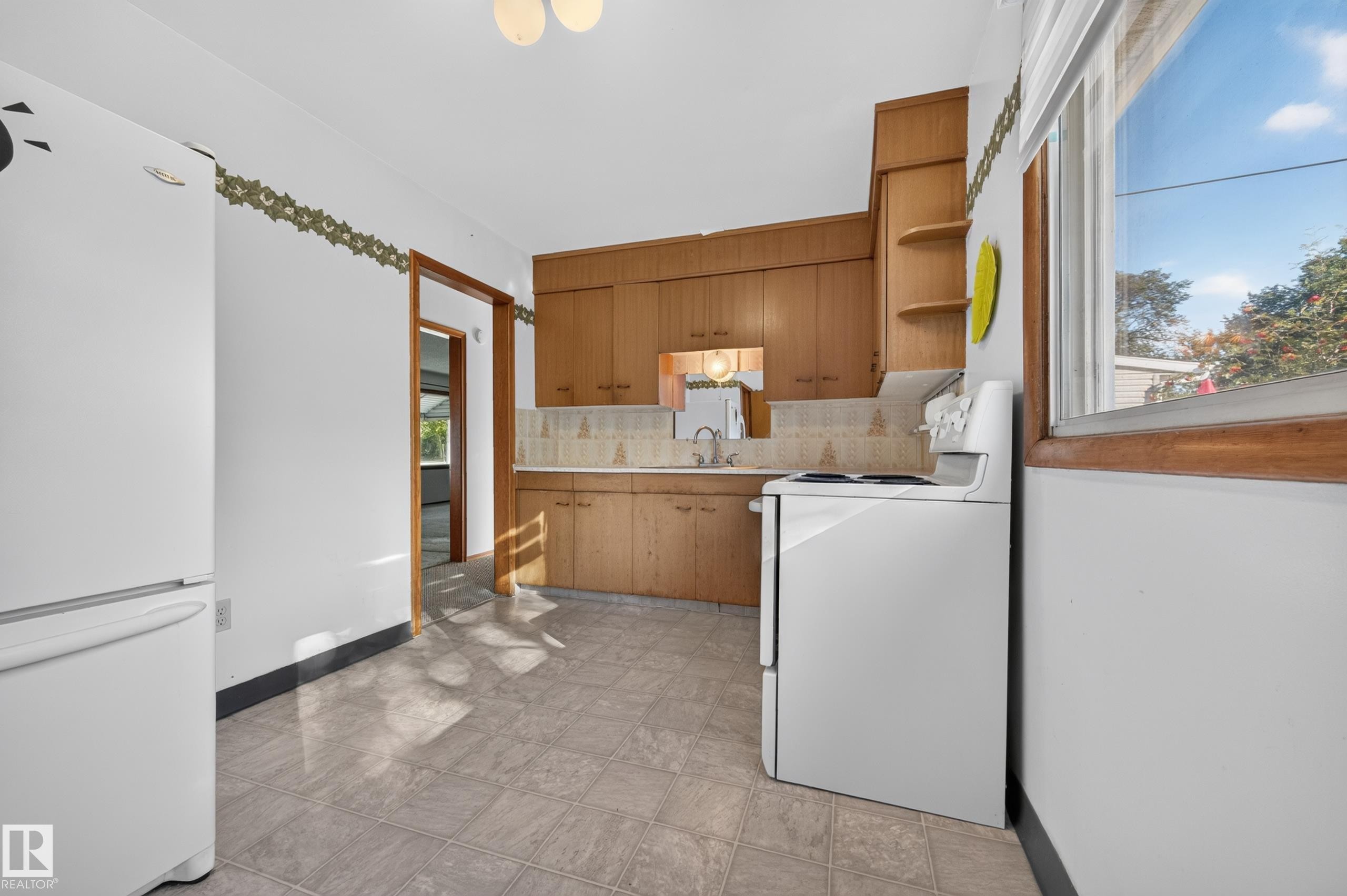 11109 38 Street Nw, Edmonton, AB