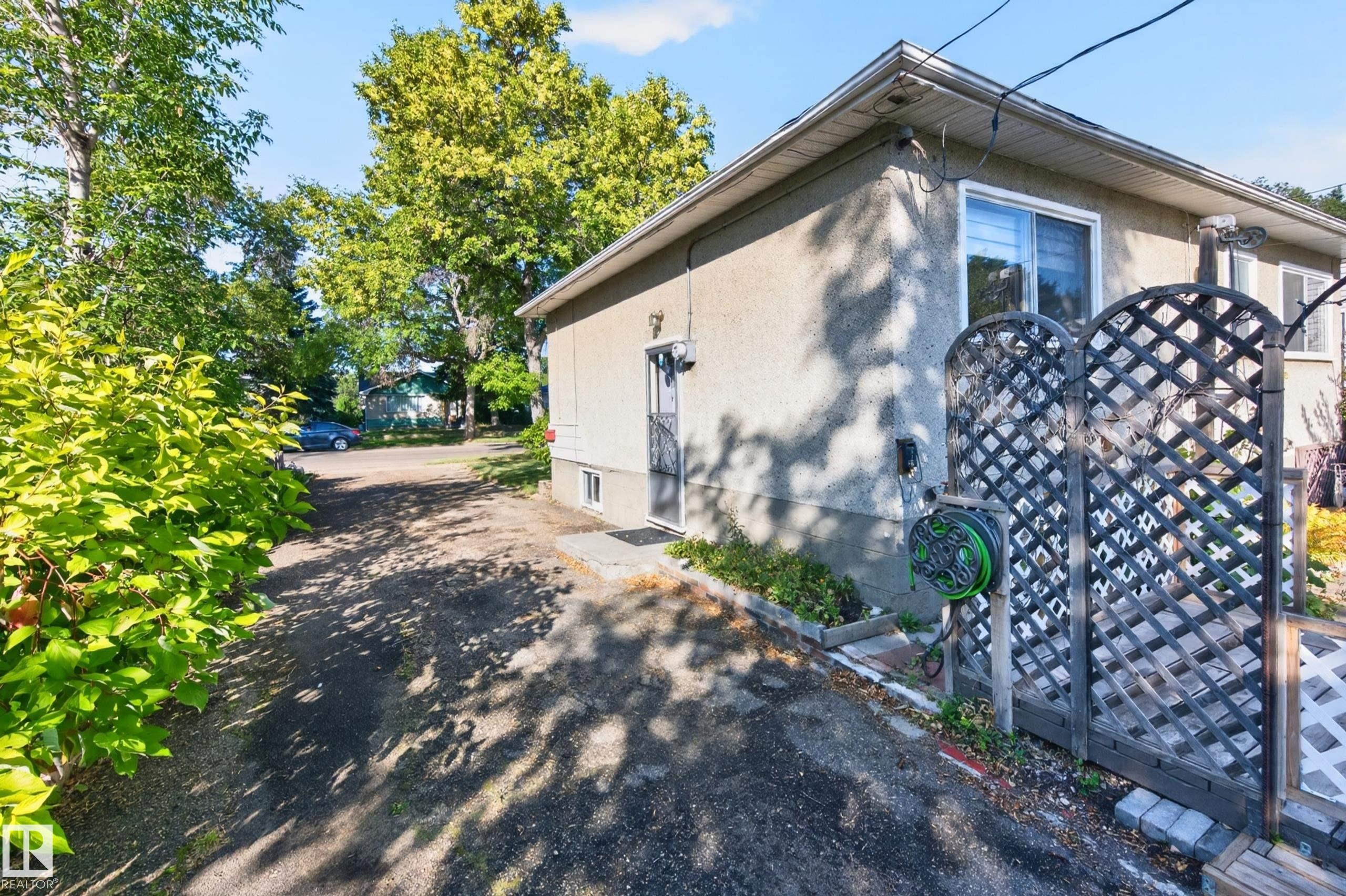 11109 38 Street Nw, Edmonton, AB