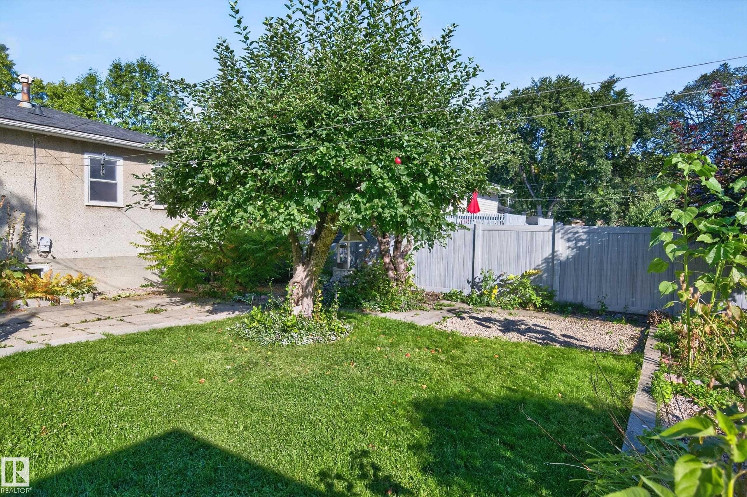 11109 38 Street Nw, Edmonton, AB