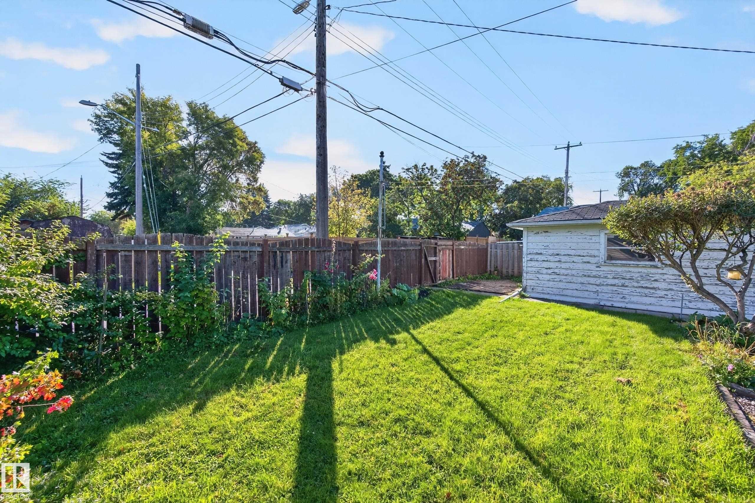 11109 38 Street Nw, Edmonton, AB