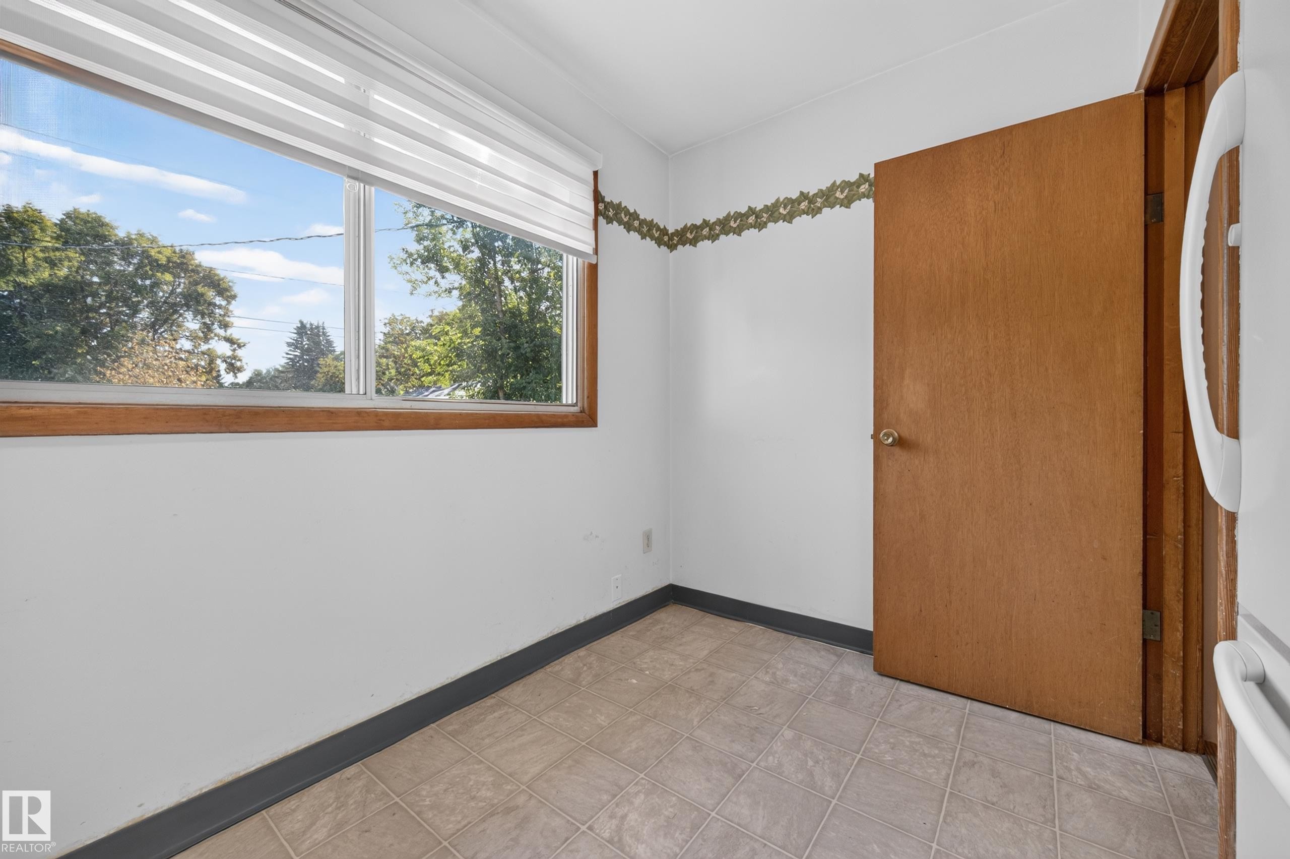 11109 38 Street Nw, Edmonton, AB