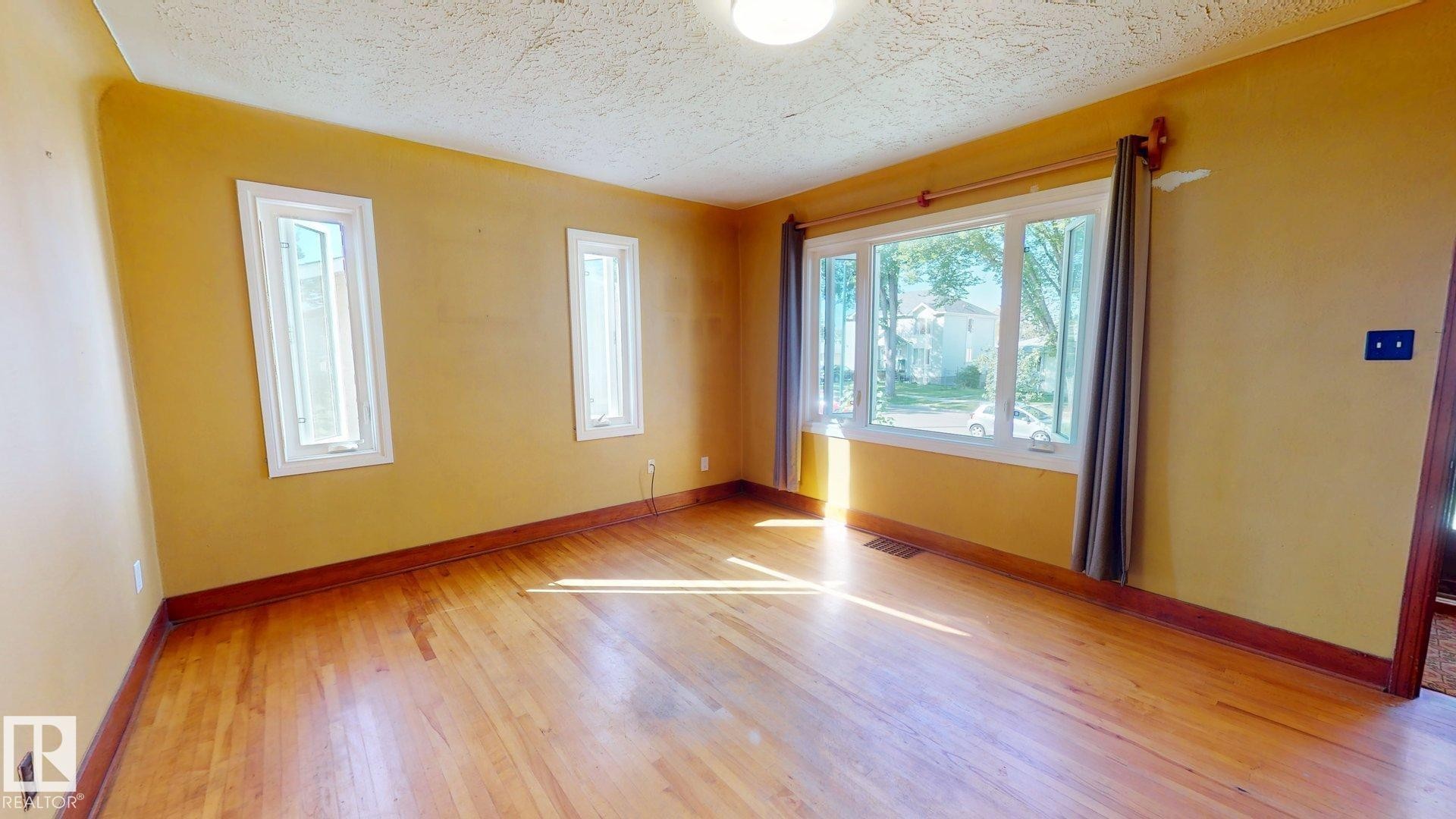 12225 81 Street Nw, Edmonton, AB