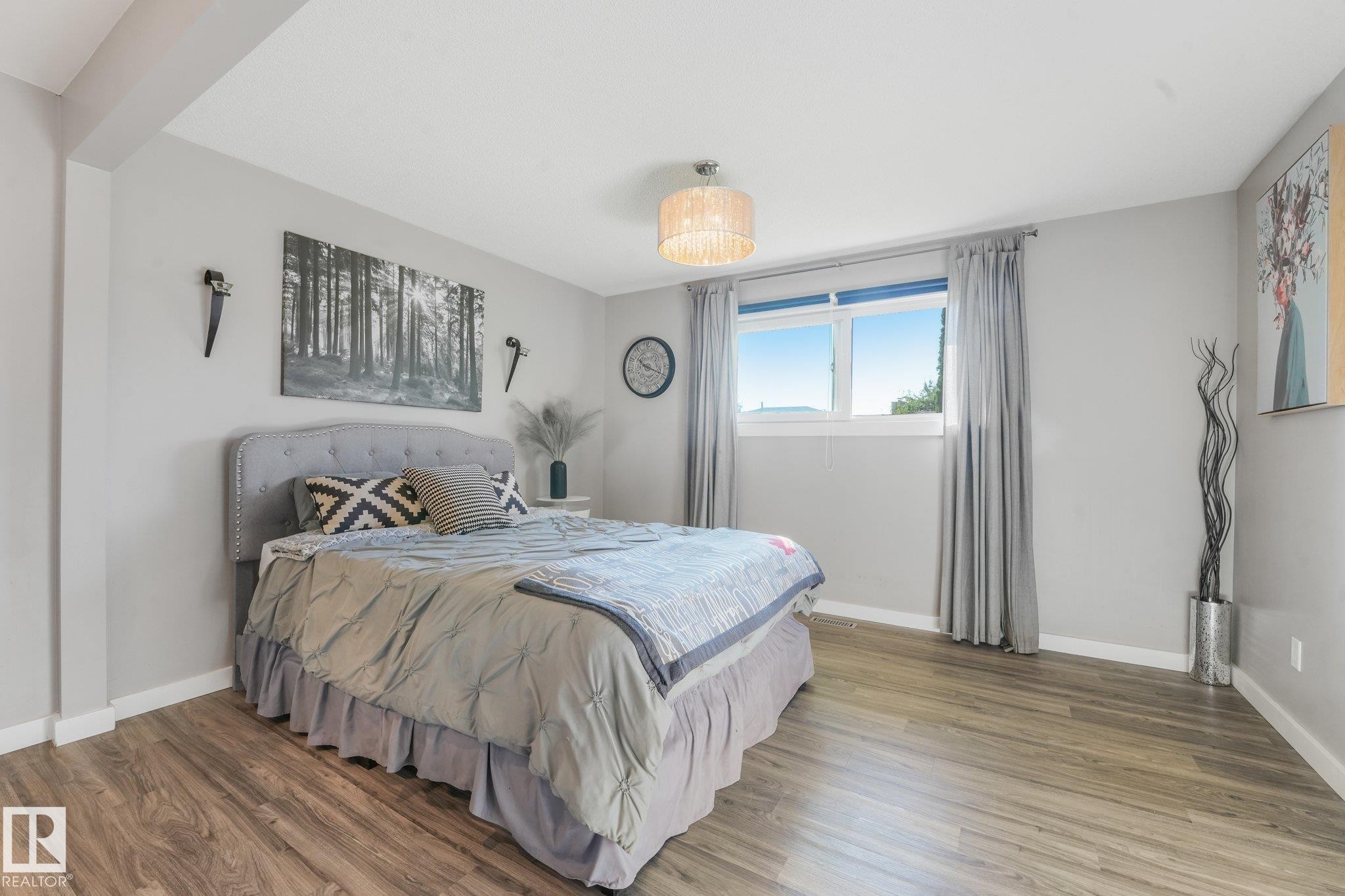 14115 70 Street Nw, Edmonton, AB