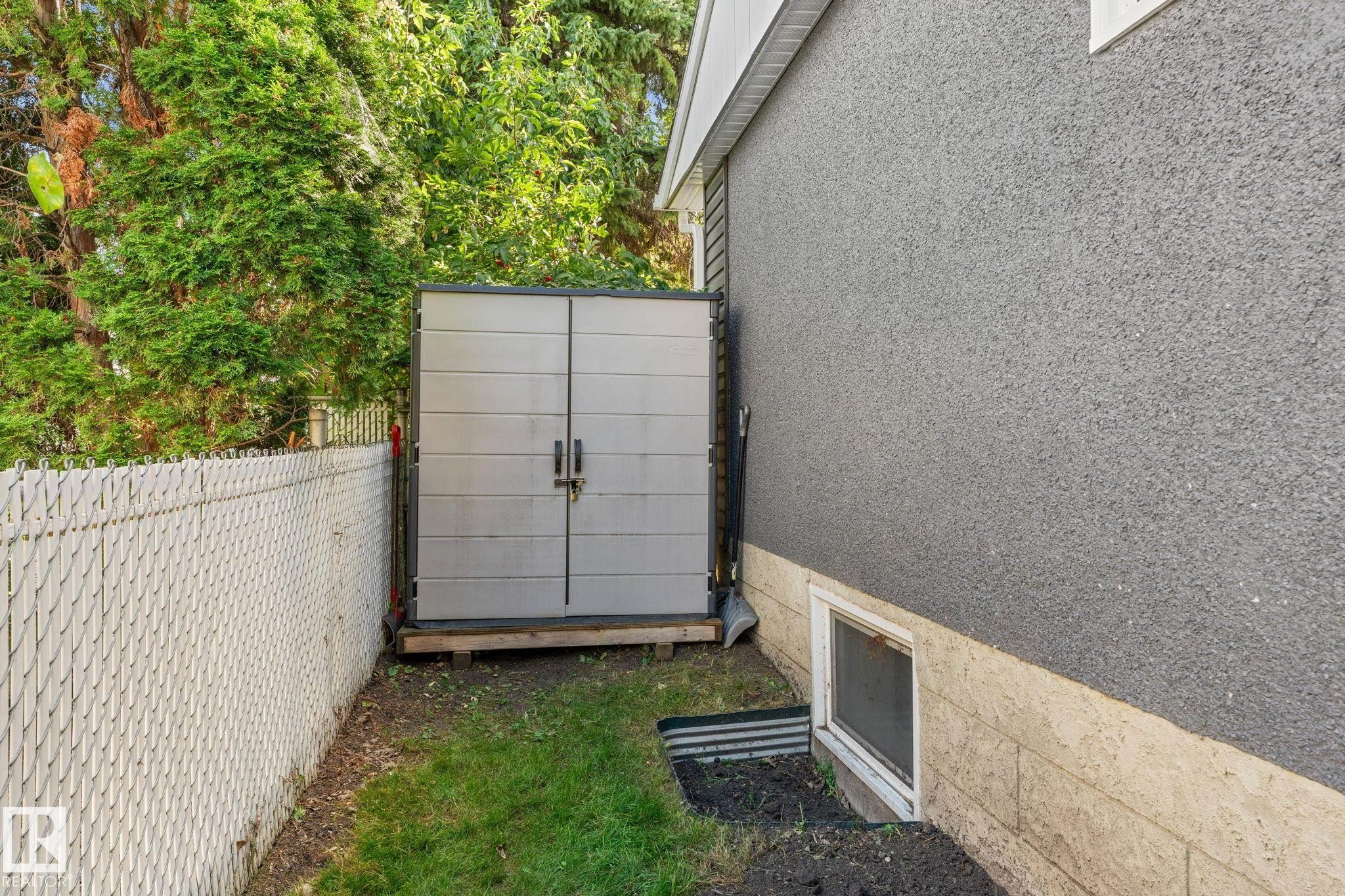 Shed - included - 6108 102 Avenue Nw, Edmonton, AB