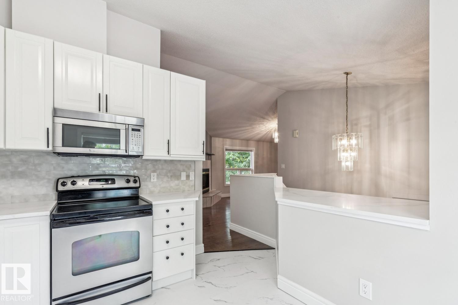 #30 4630 17 Av Nw, Edmonton, AB