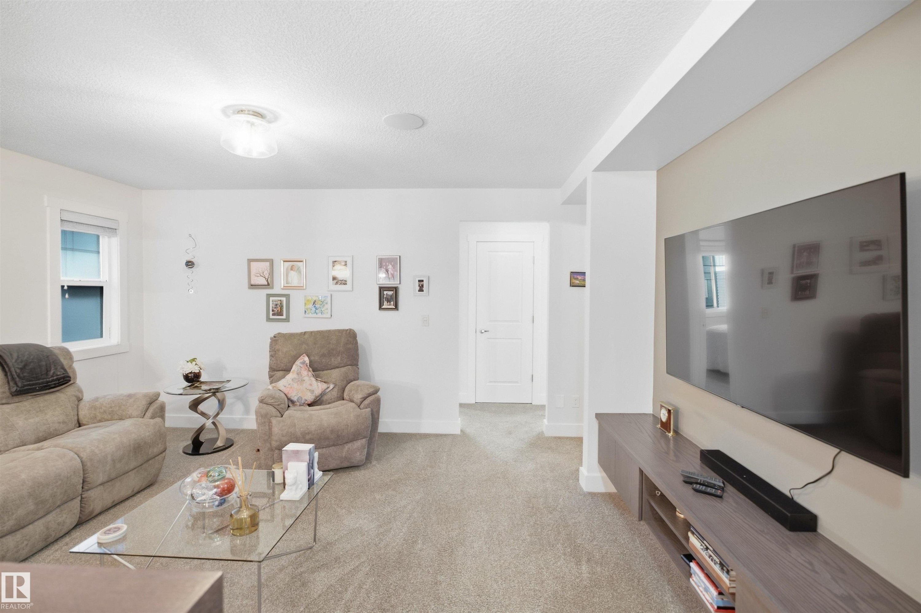 6917 Johnnie Caine Way Nw, Edmonton, AB