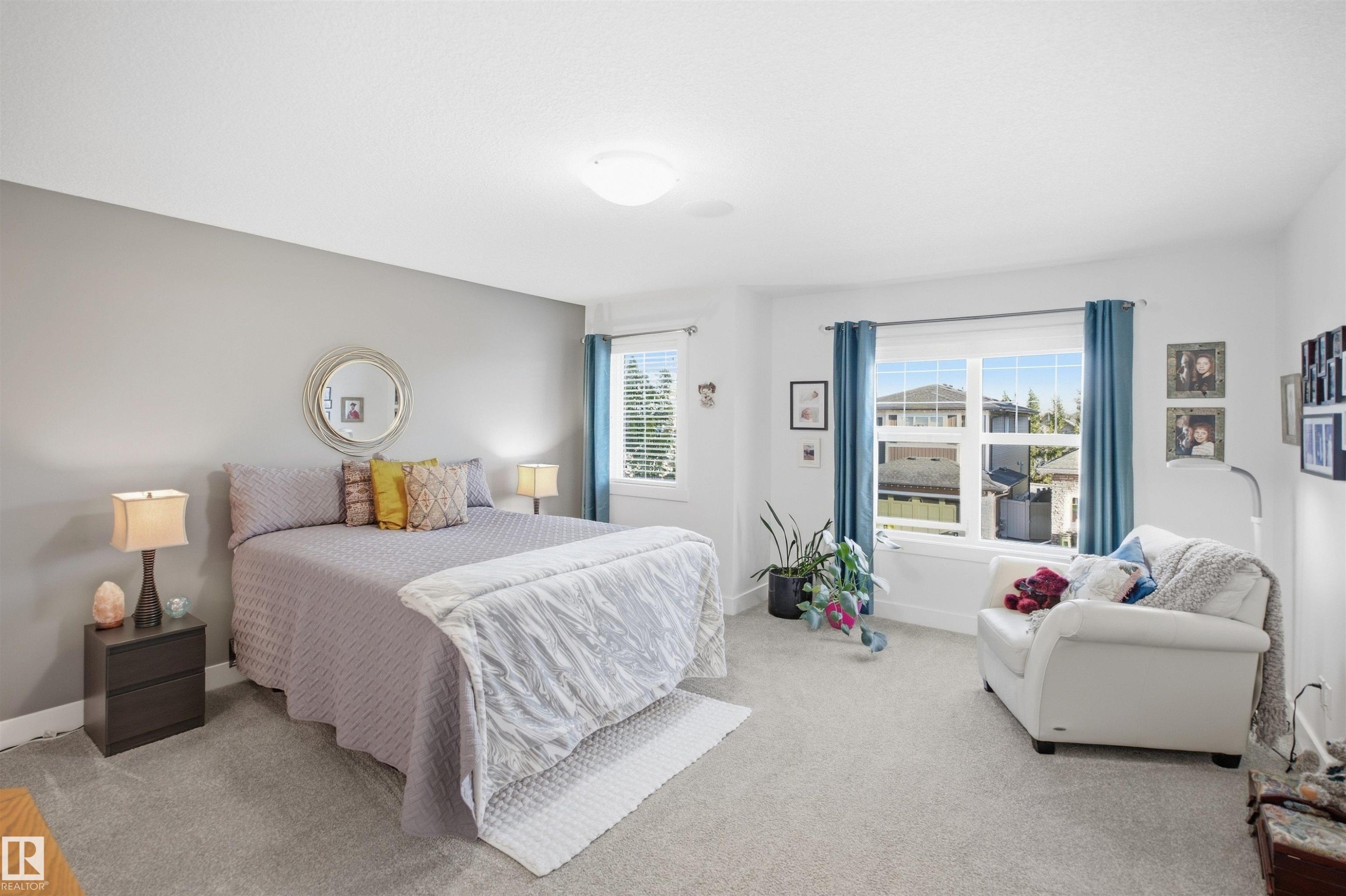 6917 Johnnie Caine Way Nw, Edmonton, AB