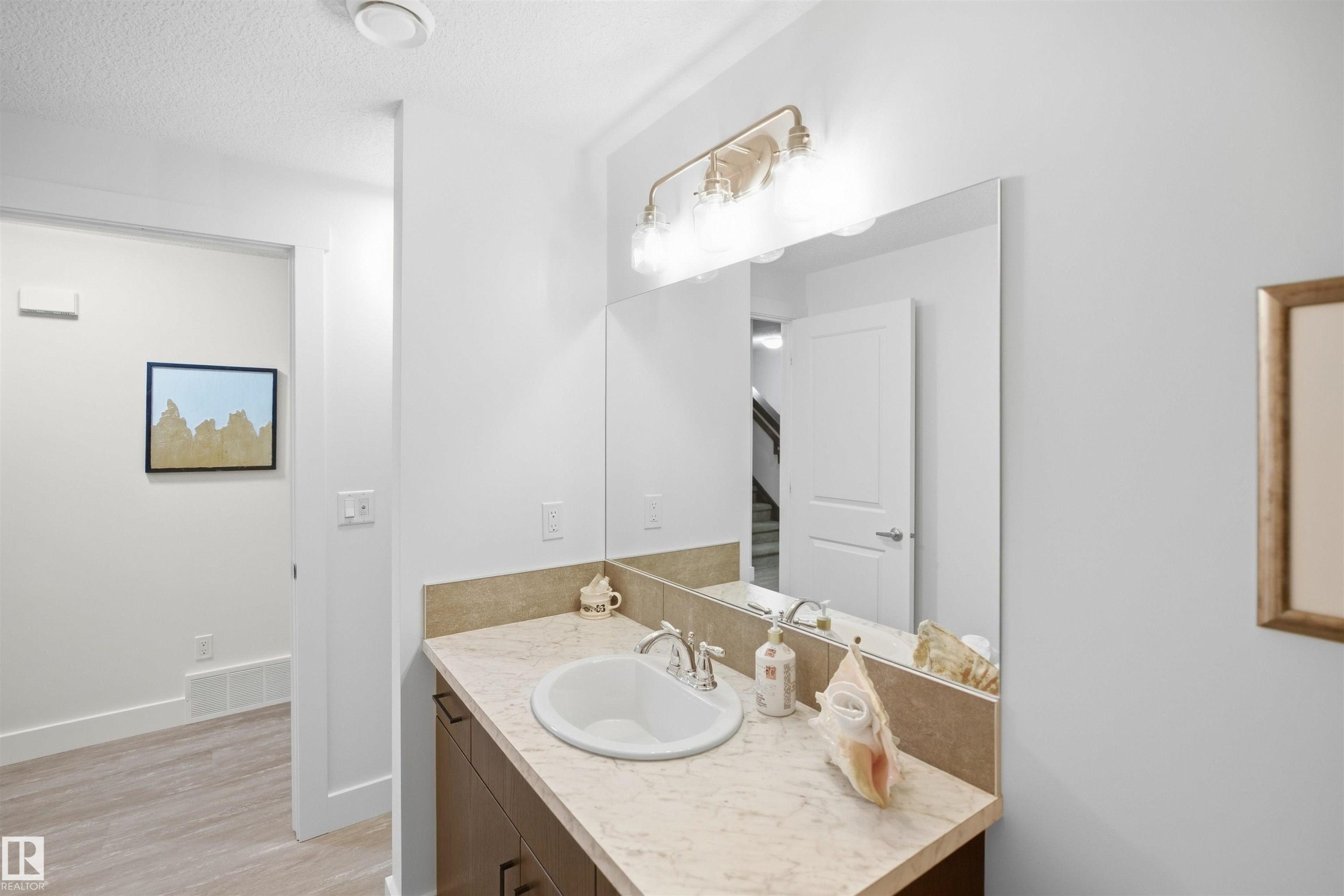 6917 Johnnie Caine Way Nw, Edmonton, AB