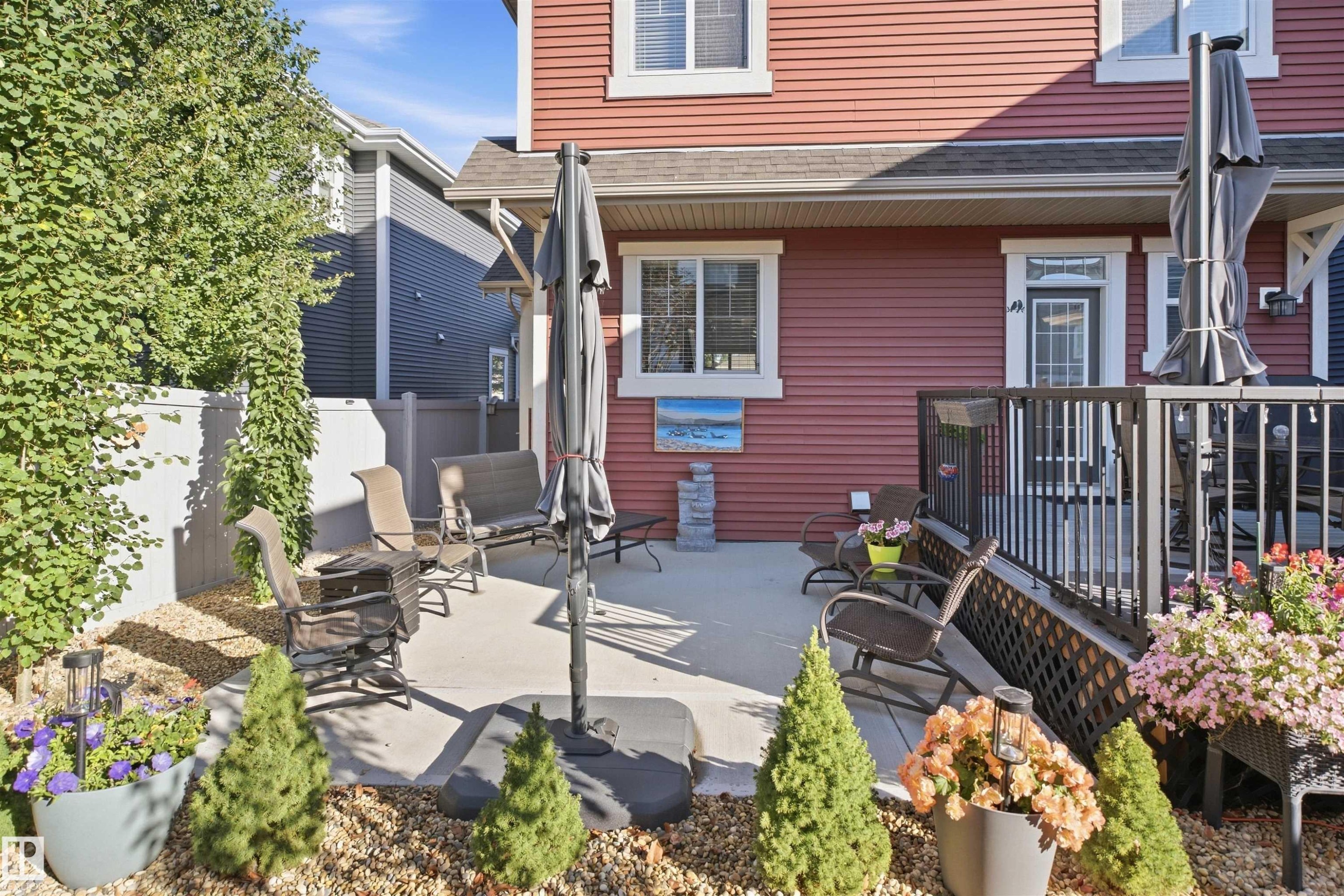 6917 Johnnie Caine Way Nw, Edmonton, AB
