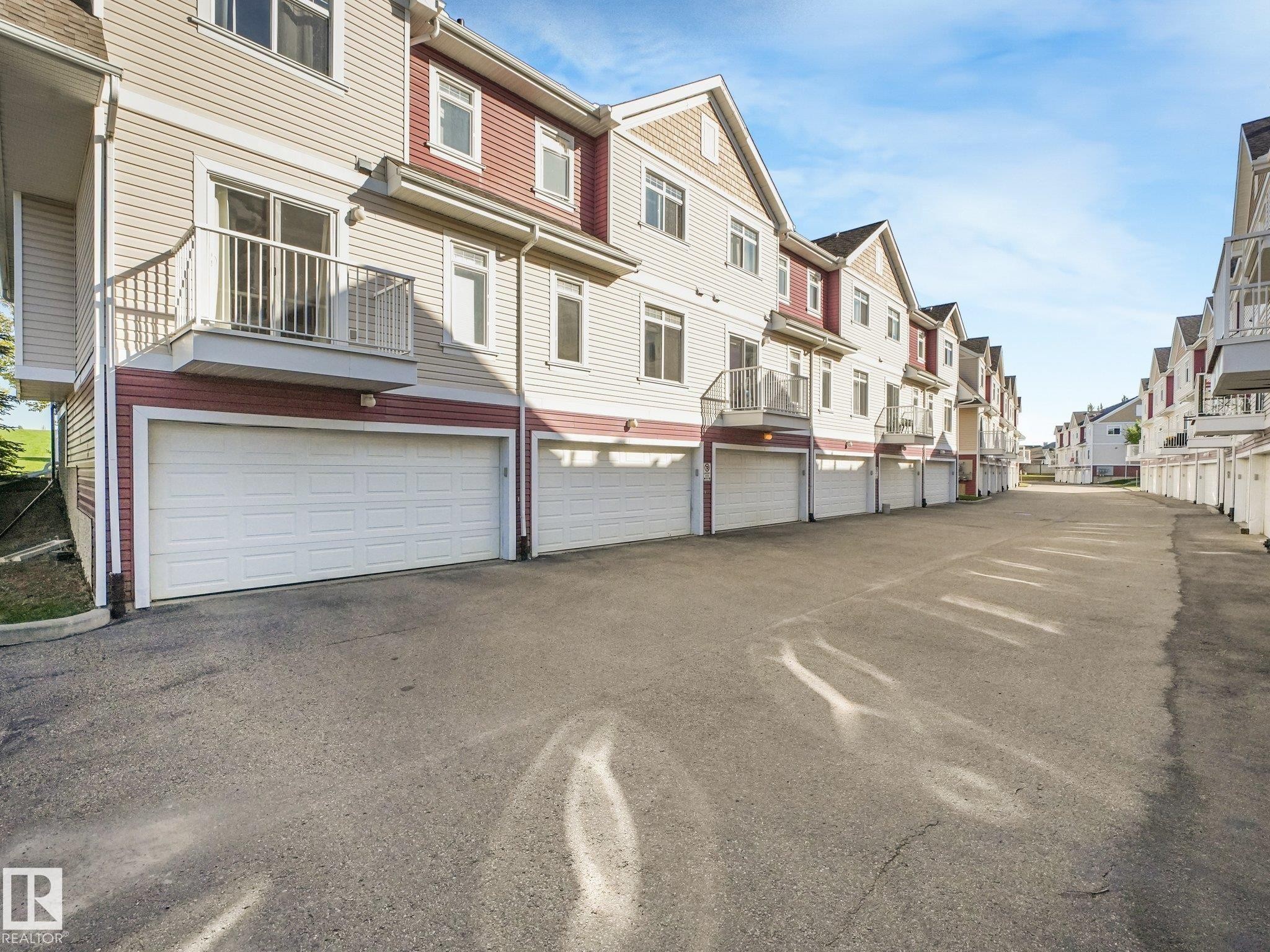 #2 1804 70 St Sw, Edmonton, AB