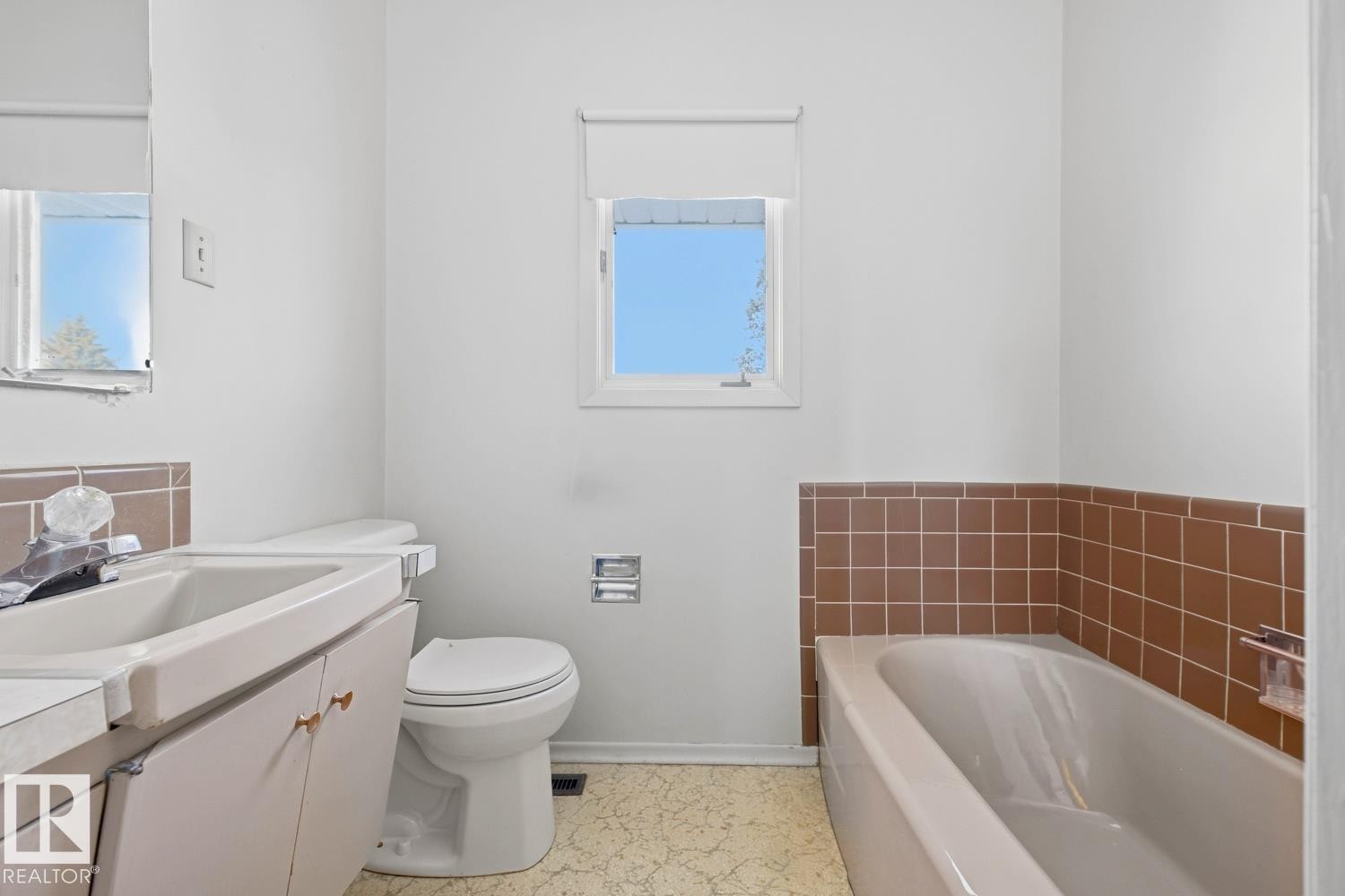 3830 Ada Boulevard Nw, Edmonton, AB