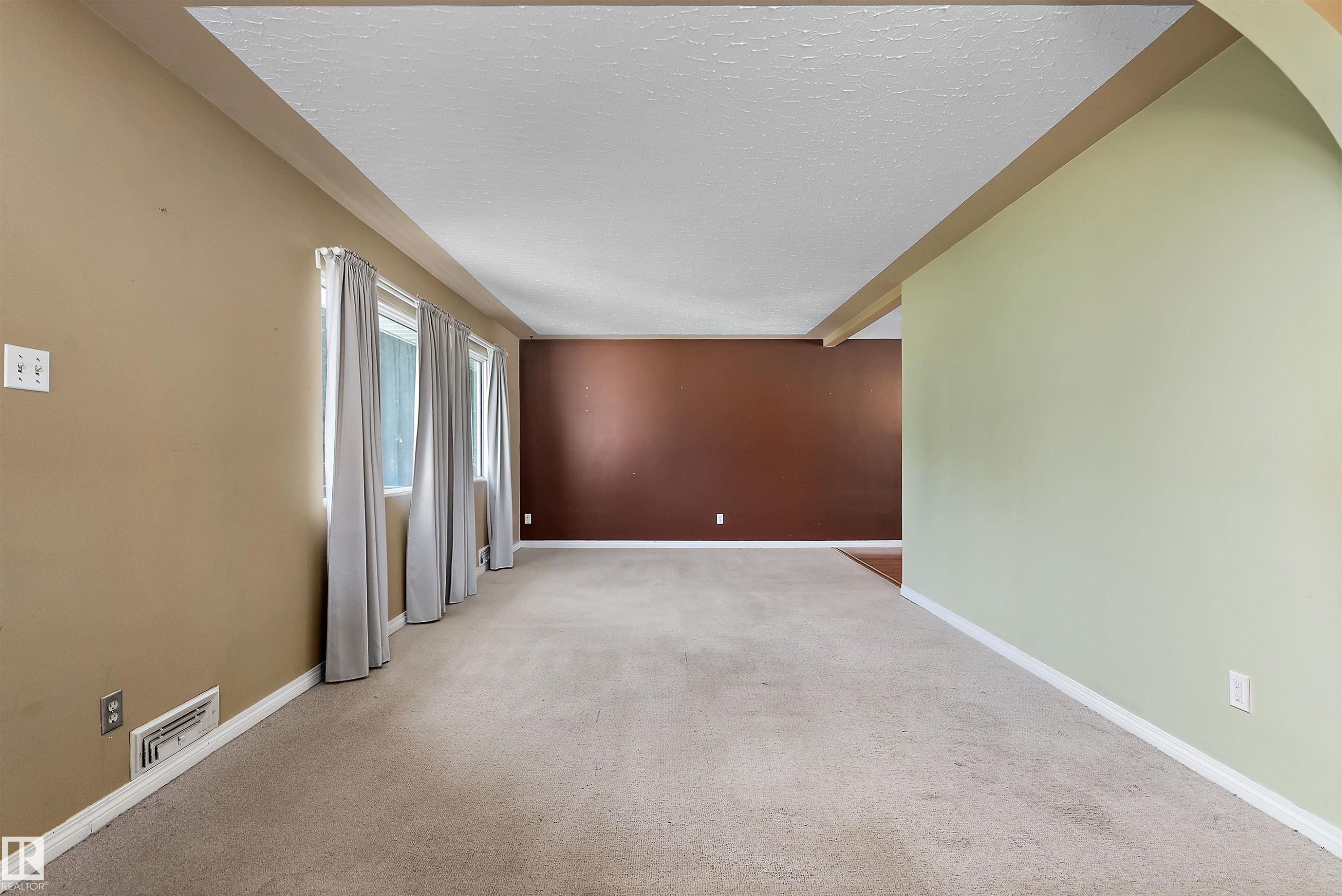 10432 50 Street Nw, Edmonton, AB