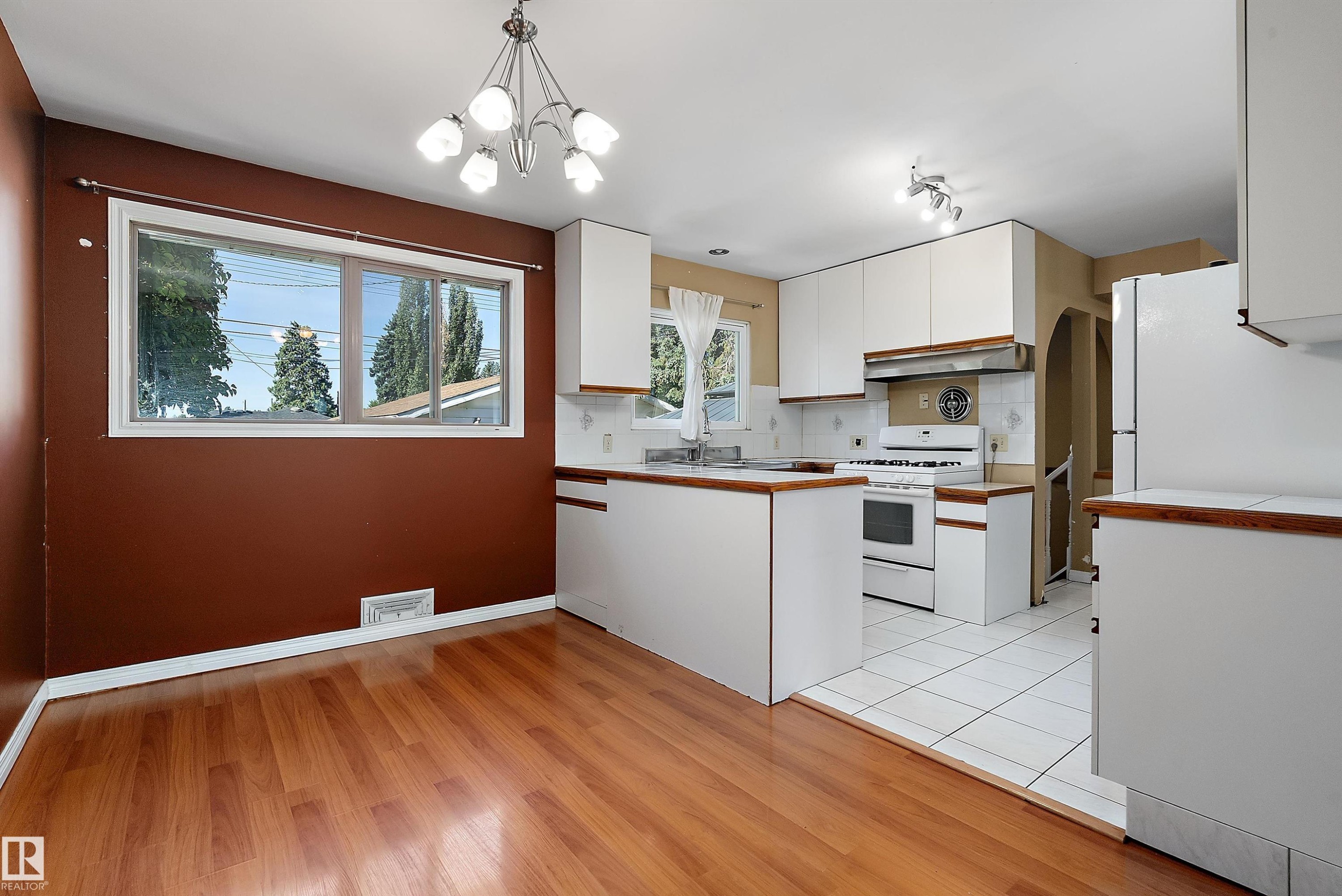 10432 50 Street Nw, Edmonton, AB