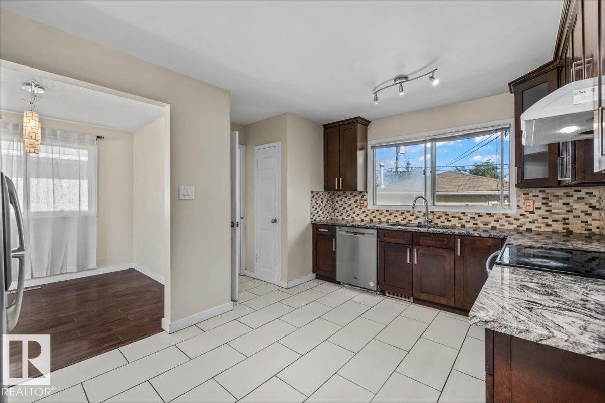 11516 44 Avenue Nw, Edmonton, AB