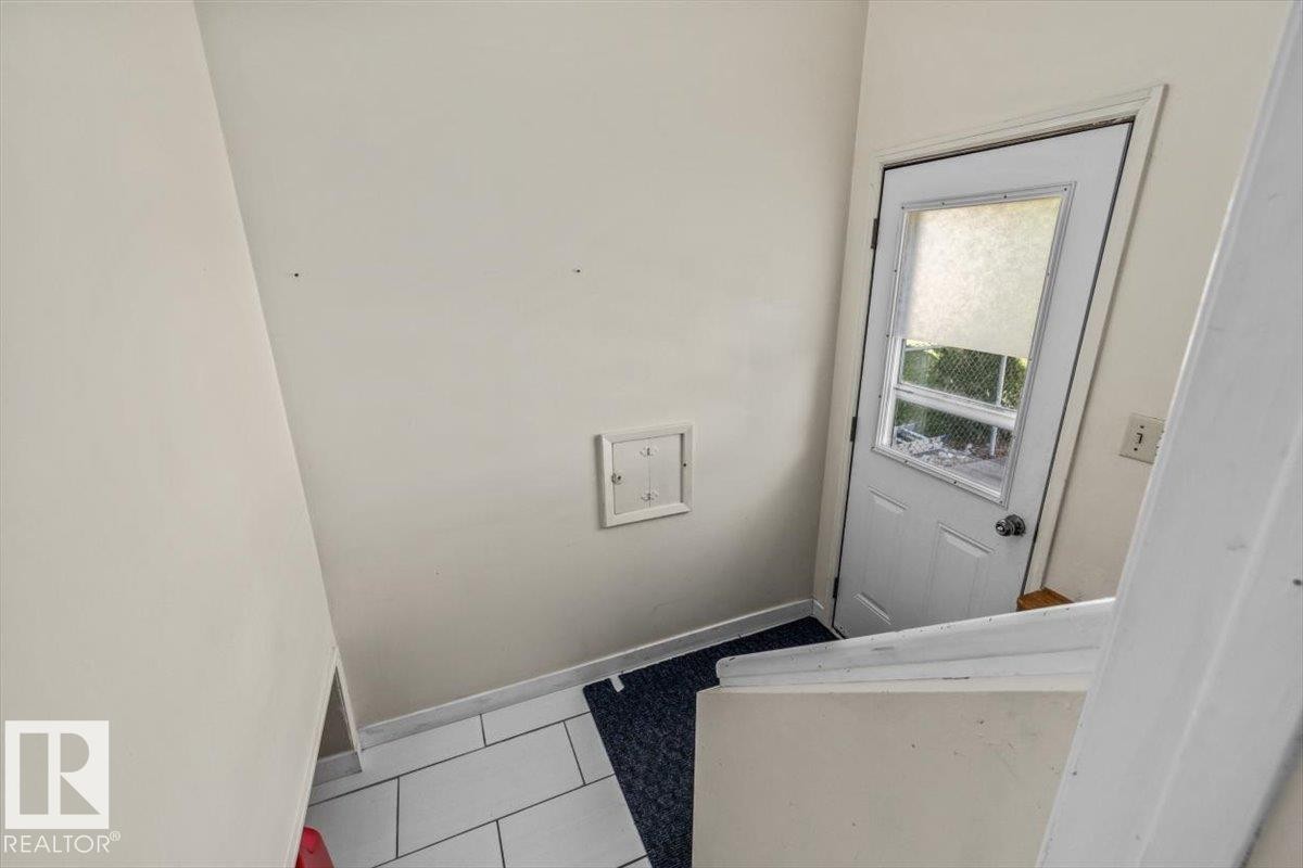 11516 44 Avenue Nw, Edmonton, AB