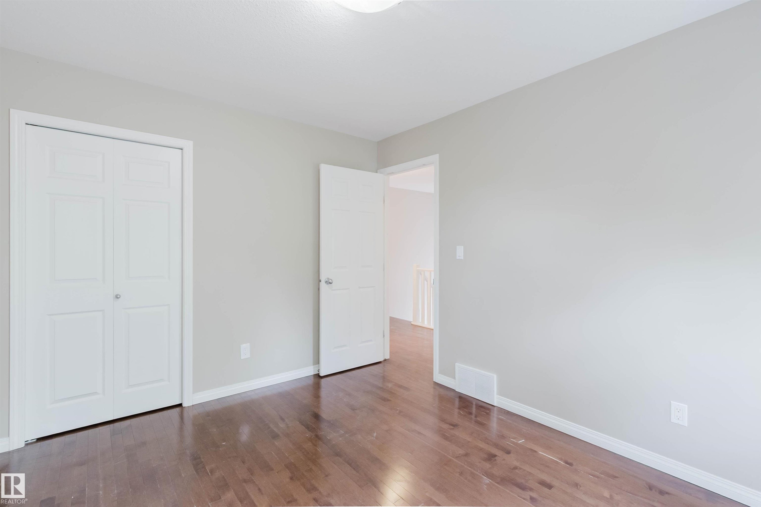 Hardwood-style flooring throughout - 11608 96 Street Nw, Edmonton, AB