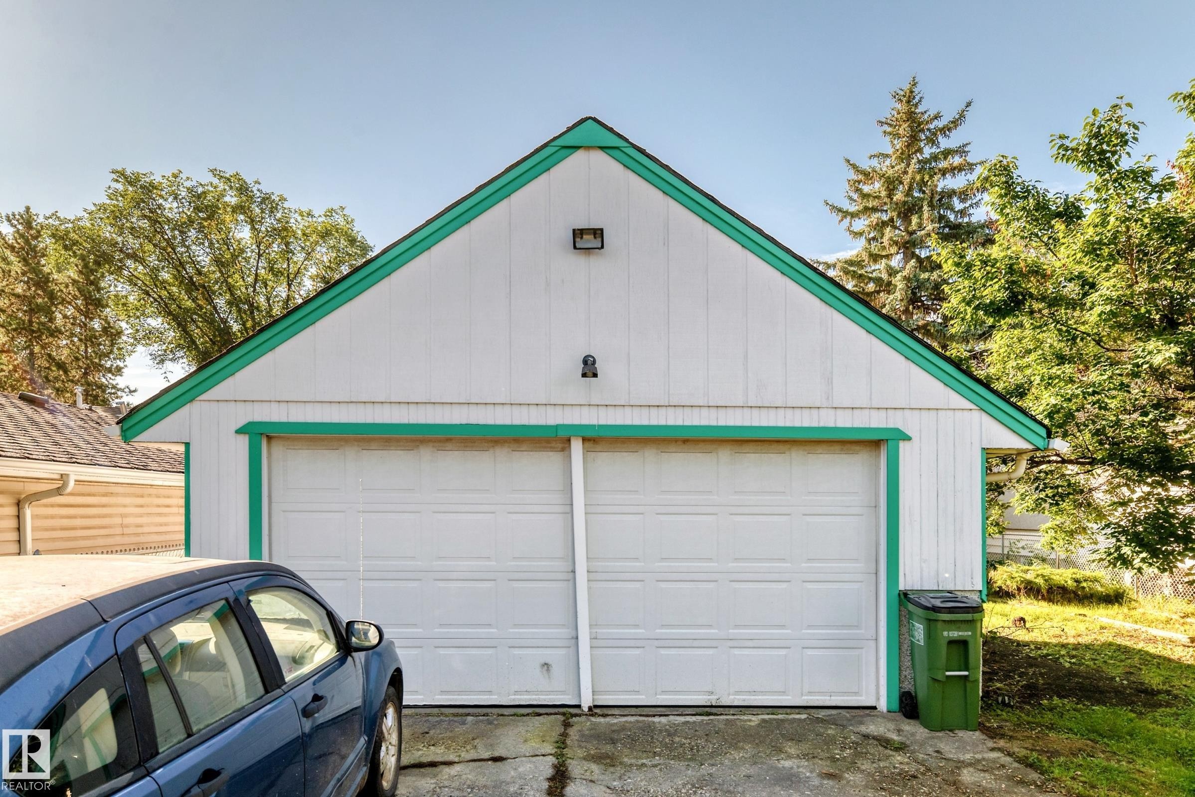 10528 128 Avenue Nw, Edmonton, AB