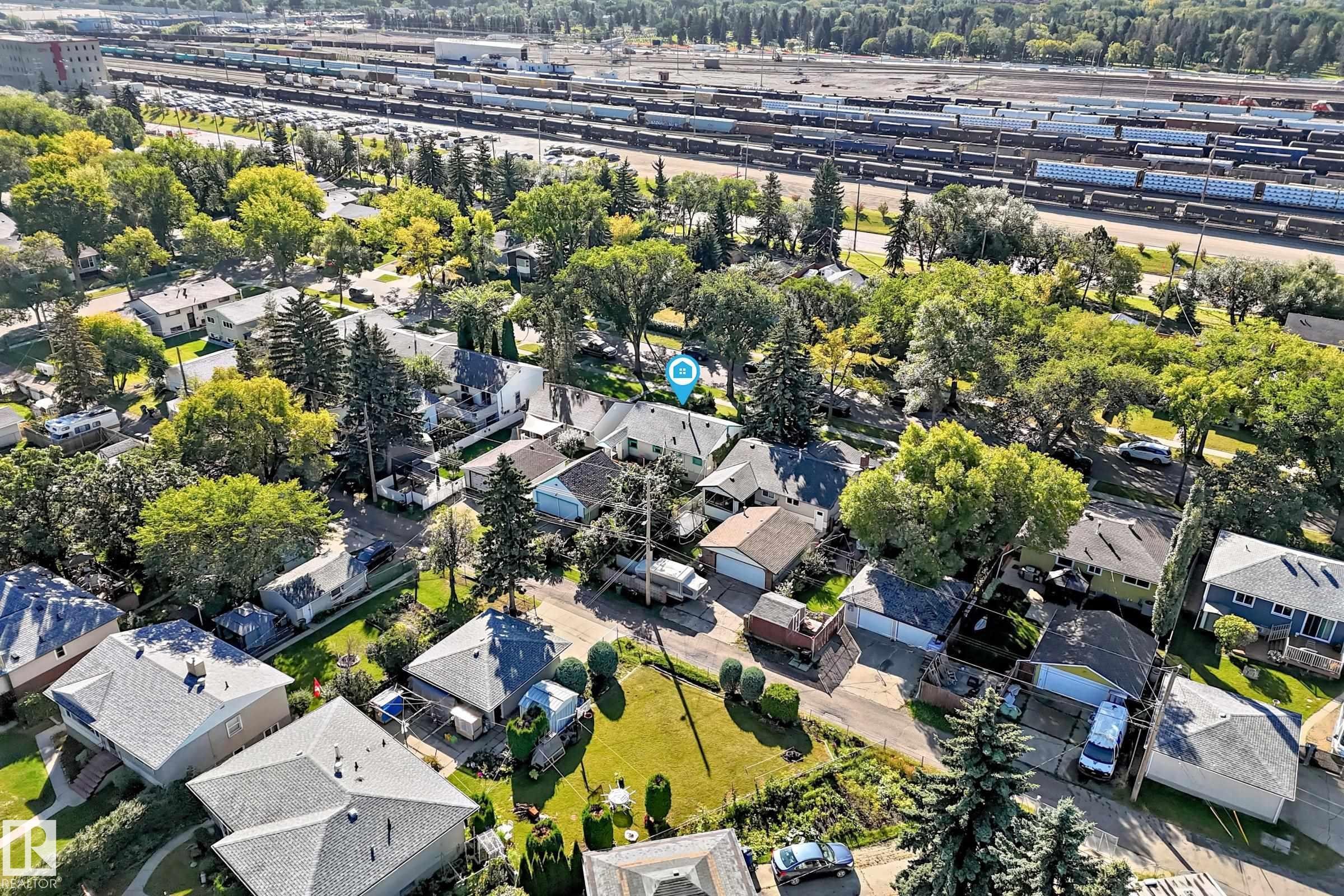10528 128 Avenue Nw, Edmonton, AB