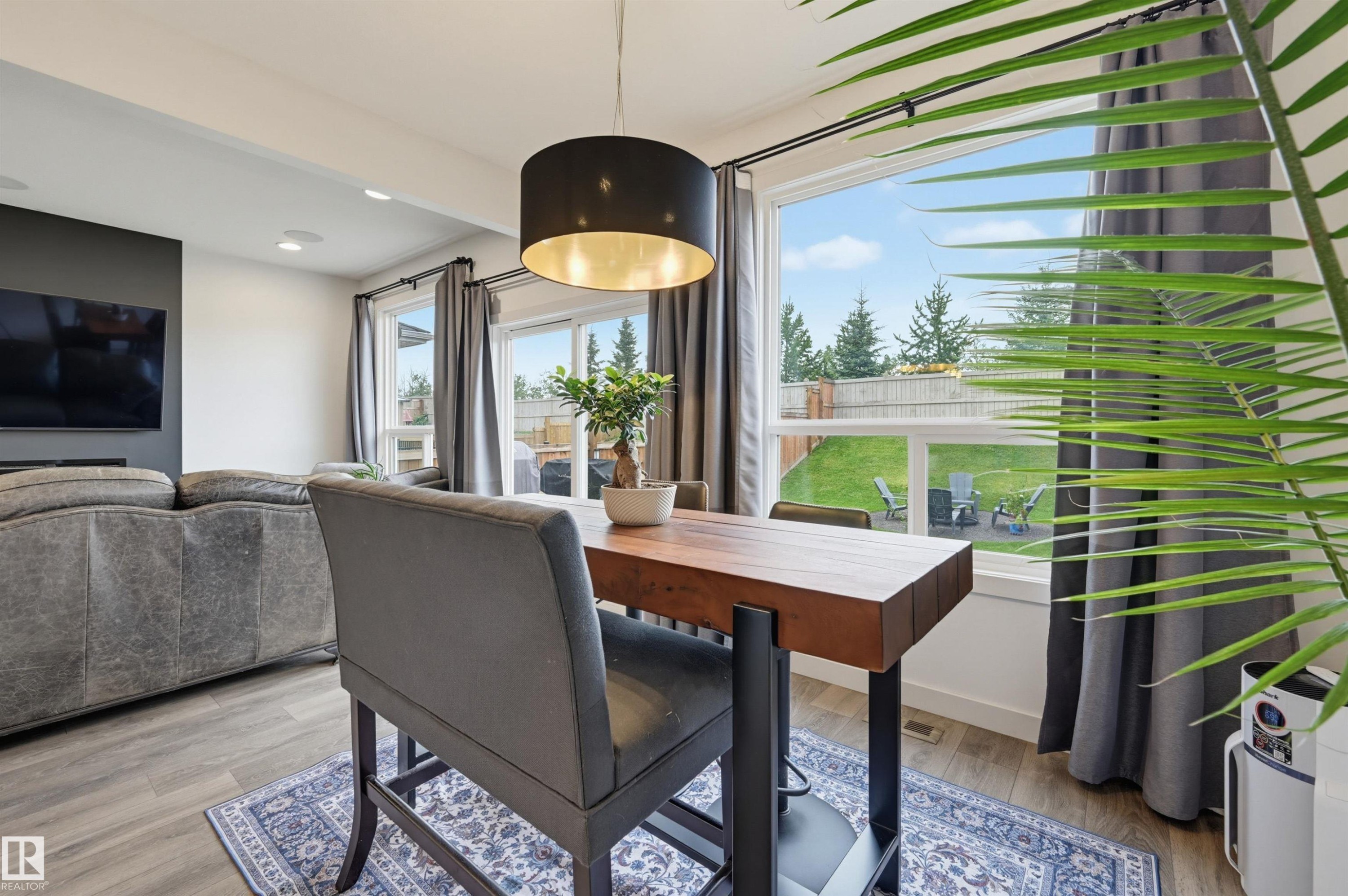 22434 99A Avenue Nw, Edmonton, AB - Indoor