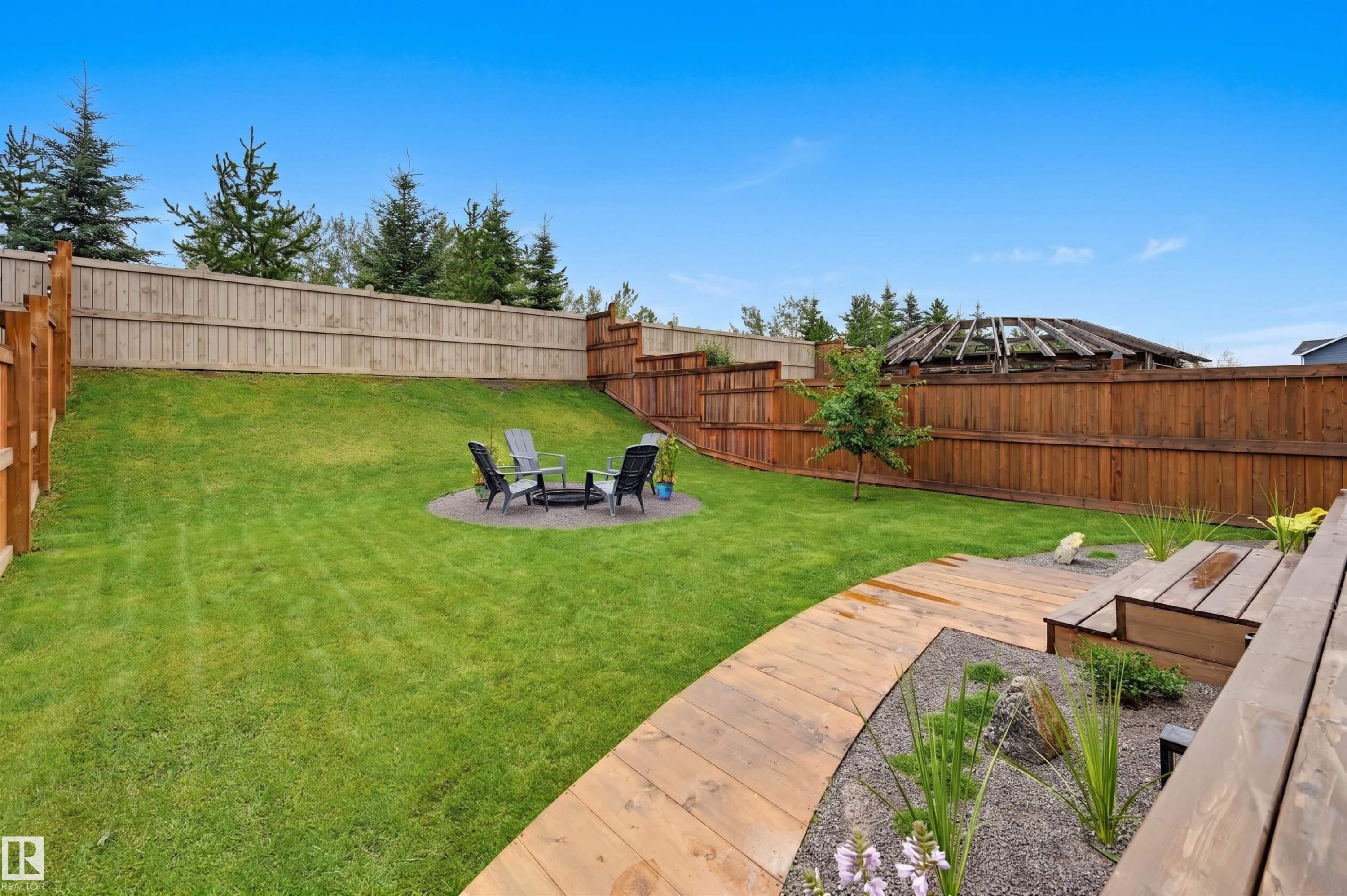 22434 99A Avenue Nw, Edmonton, AB - Outdoor With Backyard